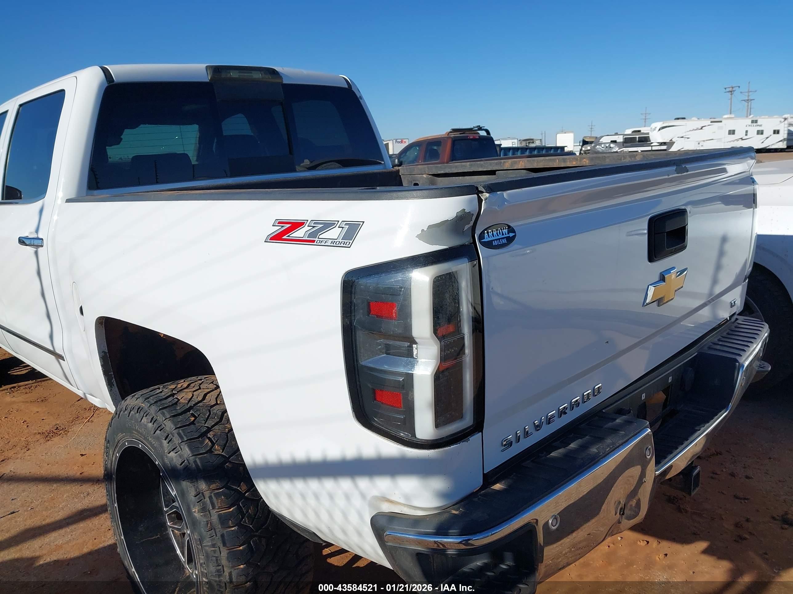 CHEVROLET SILVERADO image 3