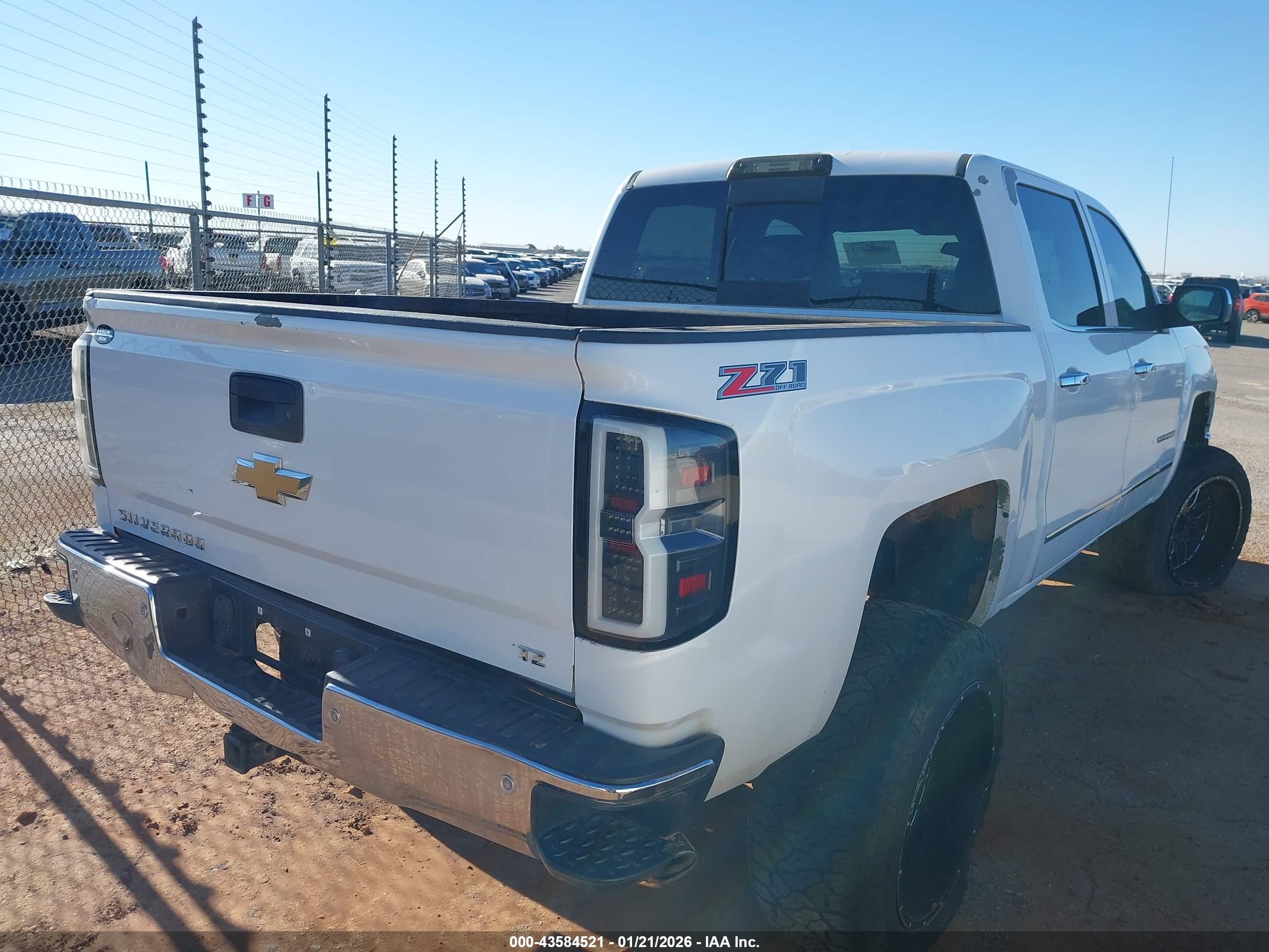CHEVROLET SILVERADO image 4