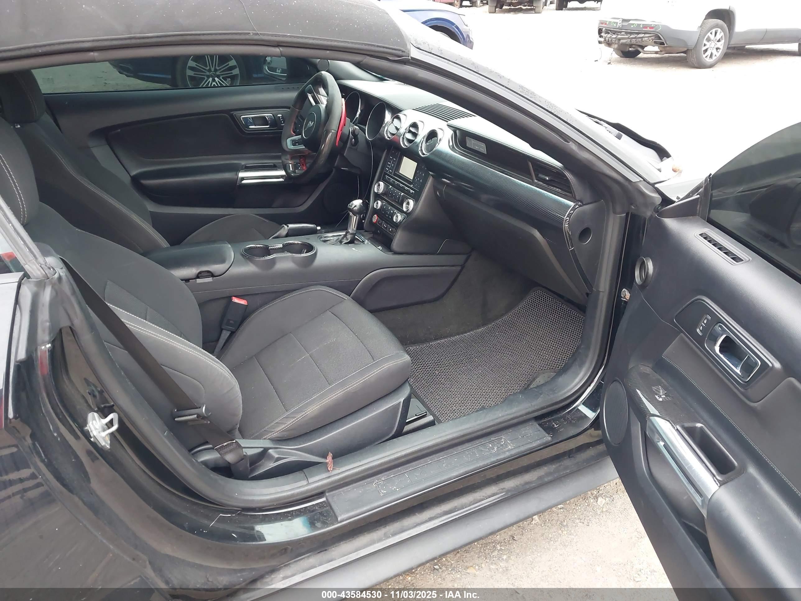 FORD MUSTANG image 5