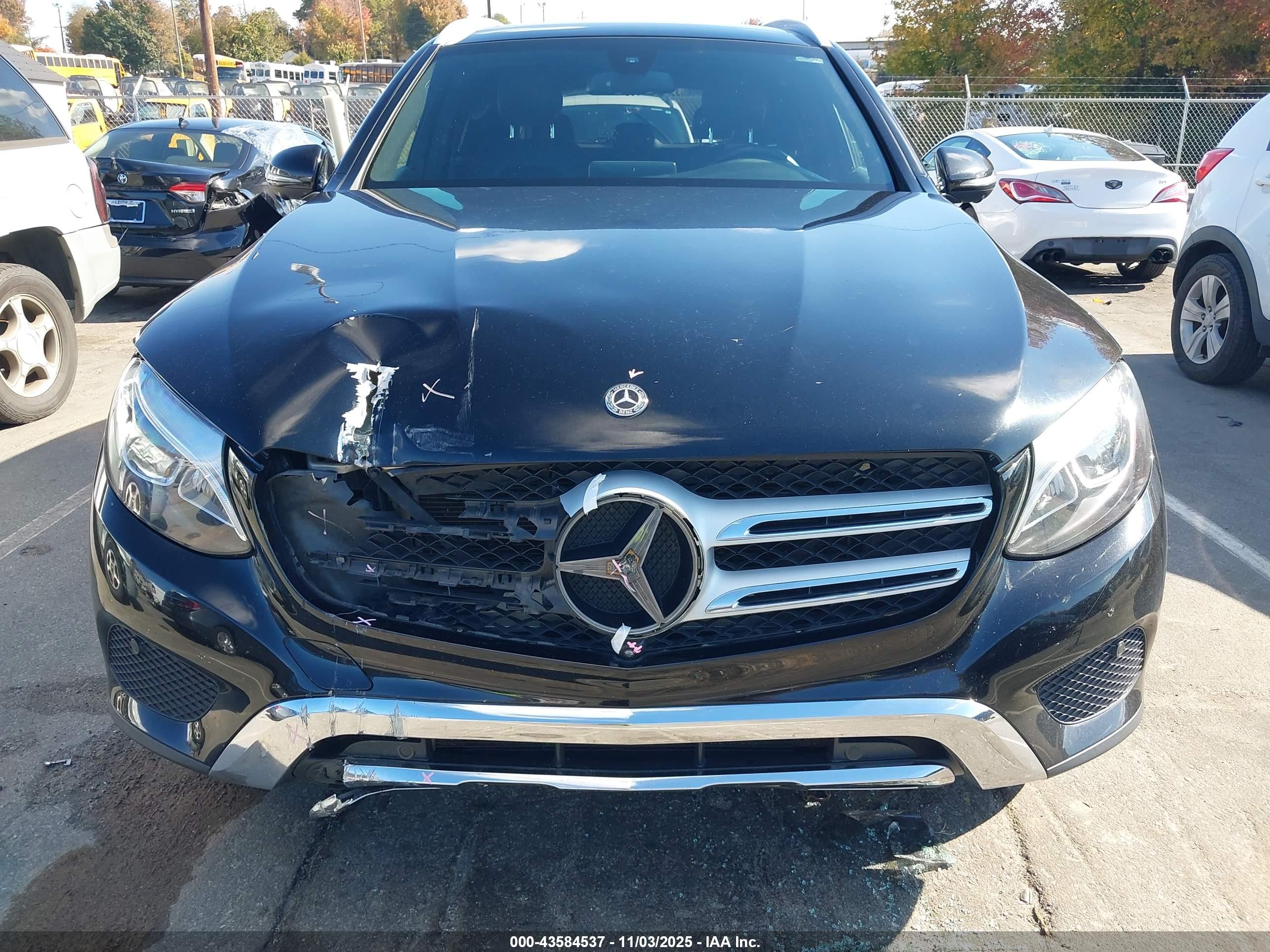 MERCEDES-BENZ GLC image 6