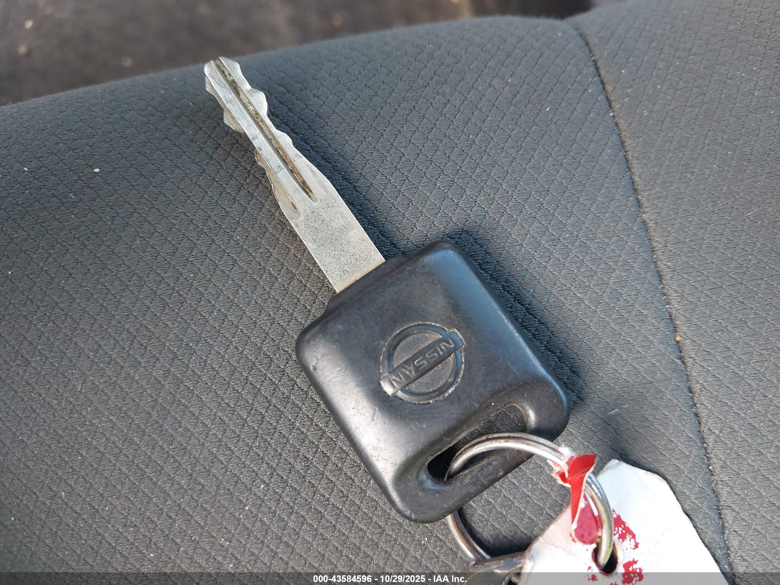 NISSAN NV200 image 11