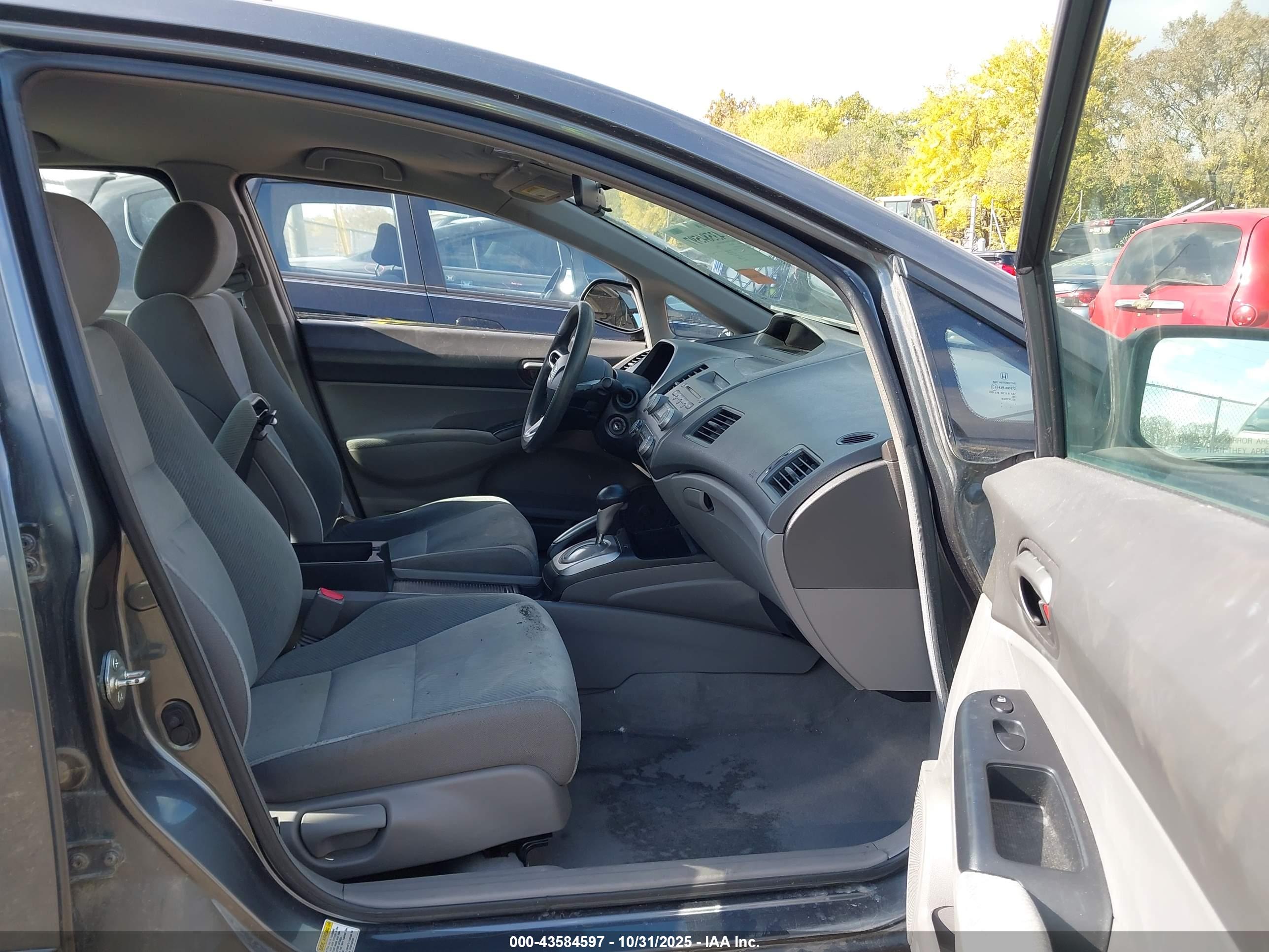 HONDA CIVIC image 5