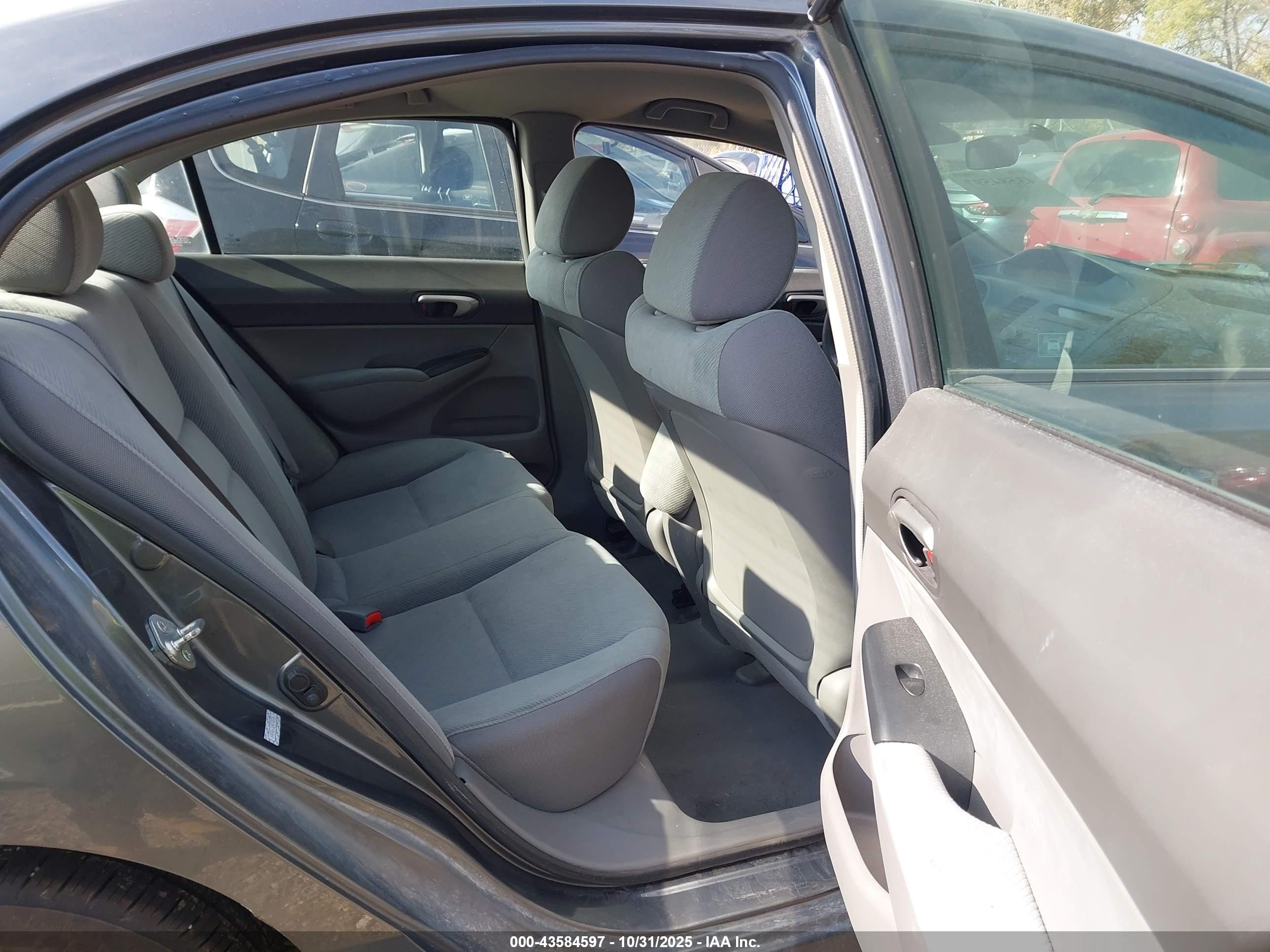 HONDA CIVIC image 8
