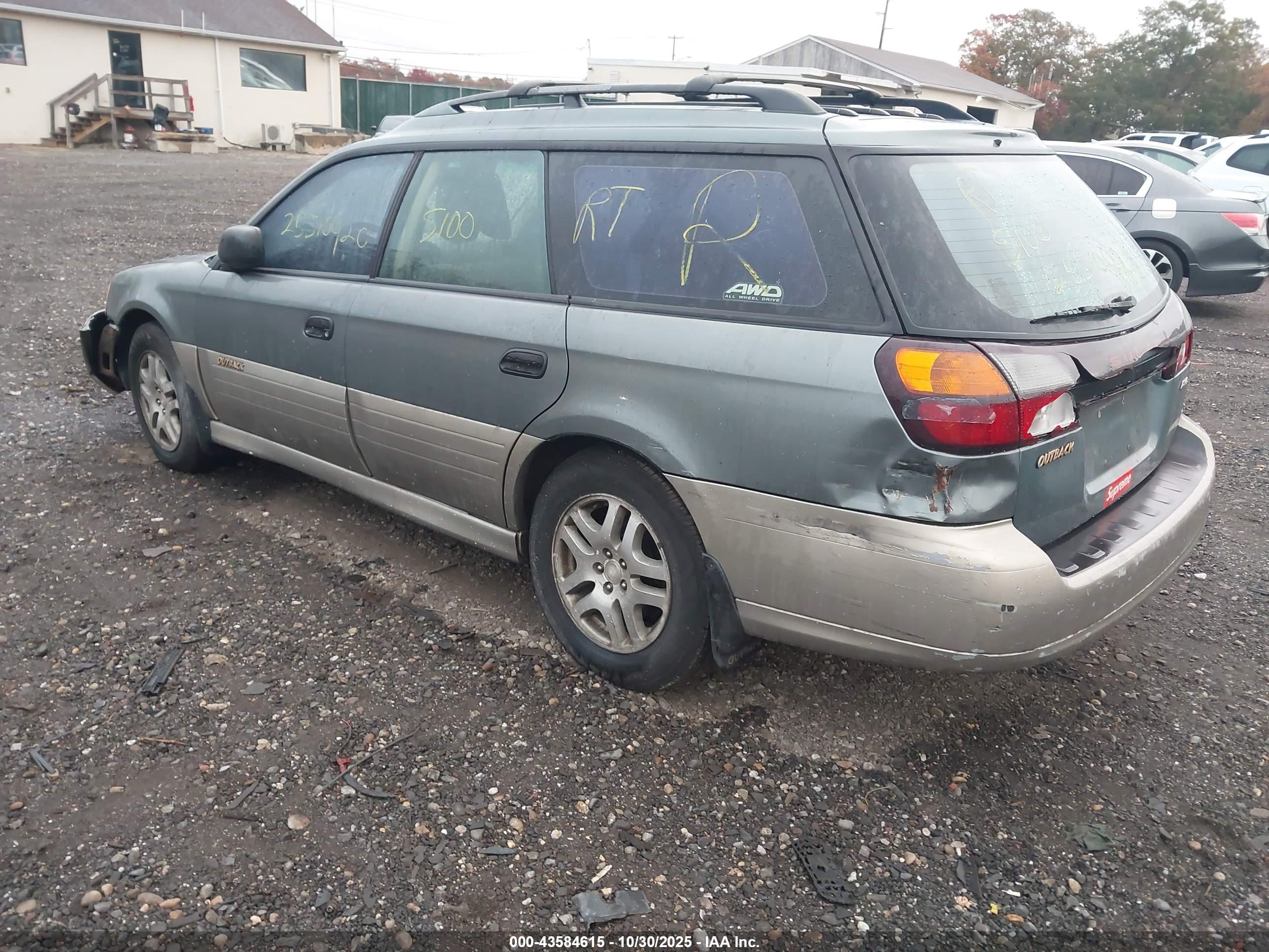 SUBARU OUTBACK image 3