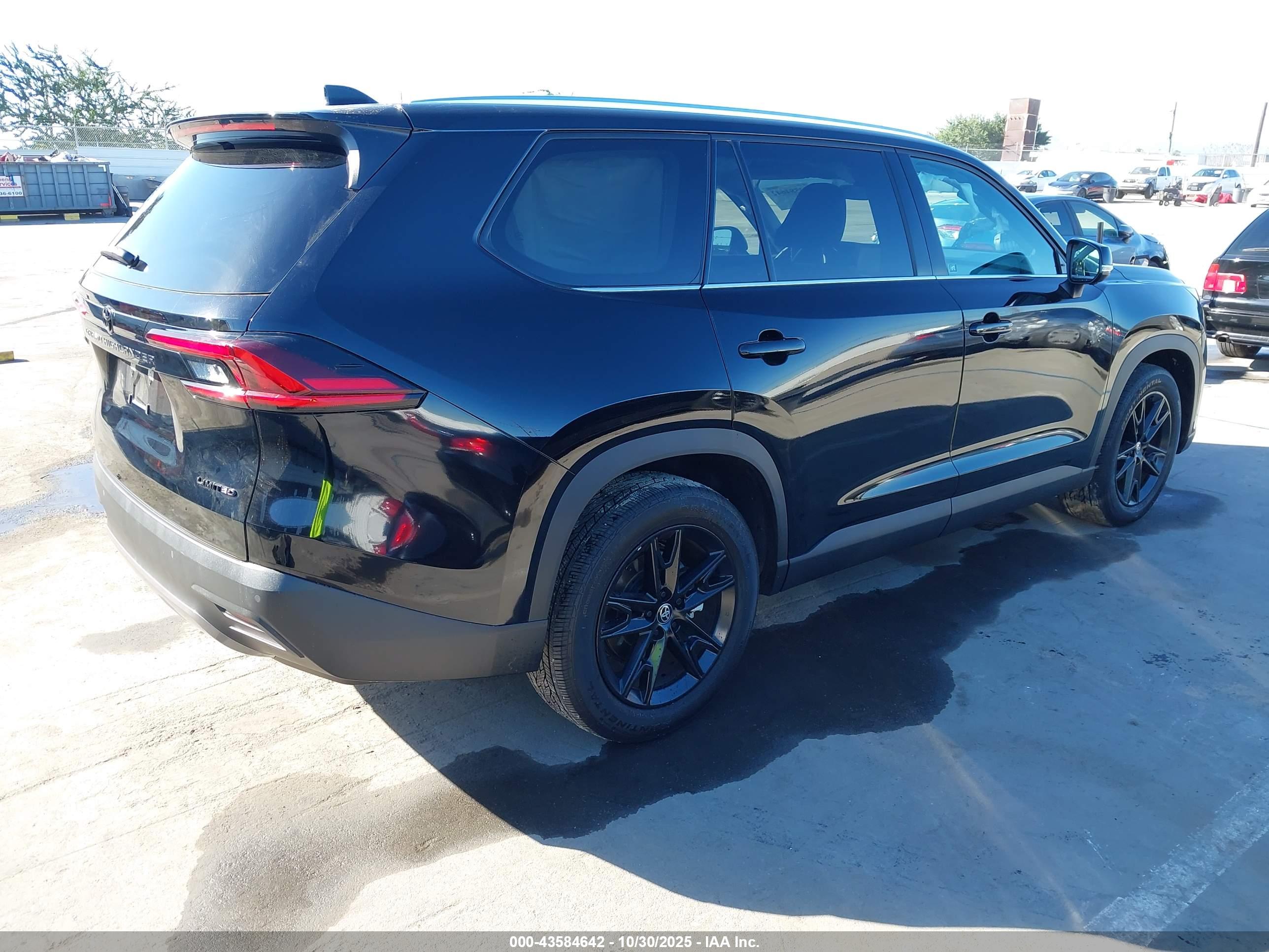 TOYOTA GRAND image 4