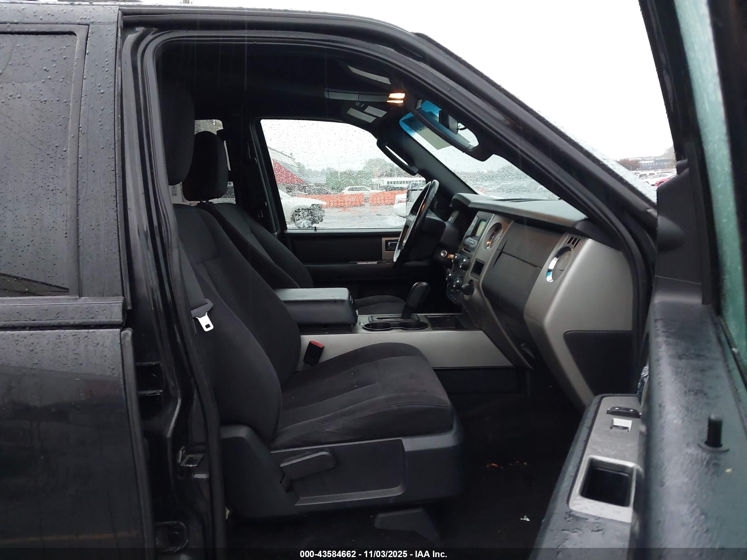 FORD EXPEDITION image 5