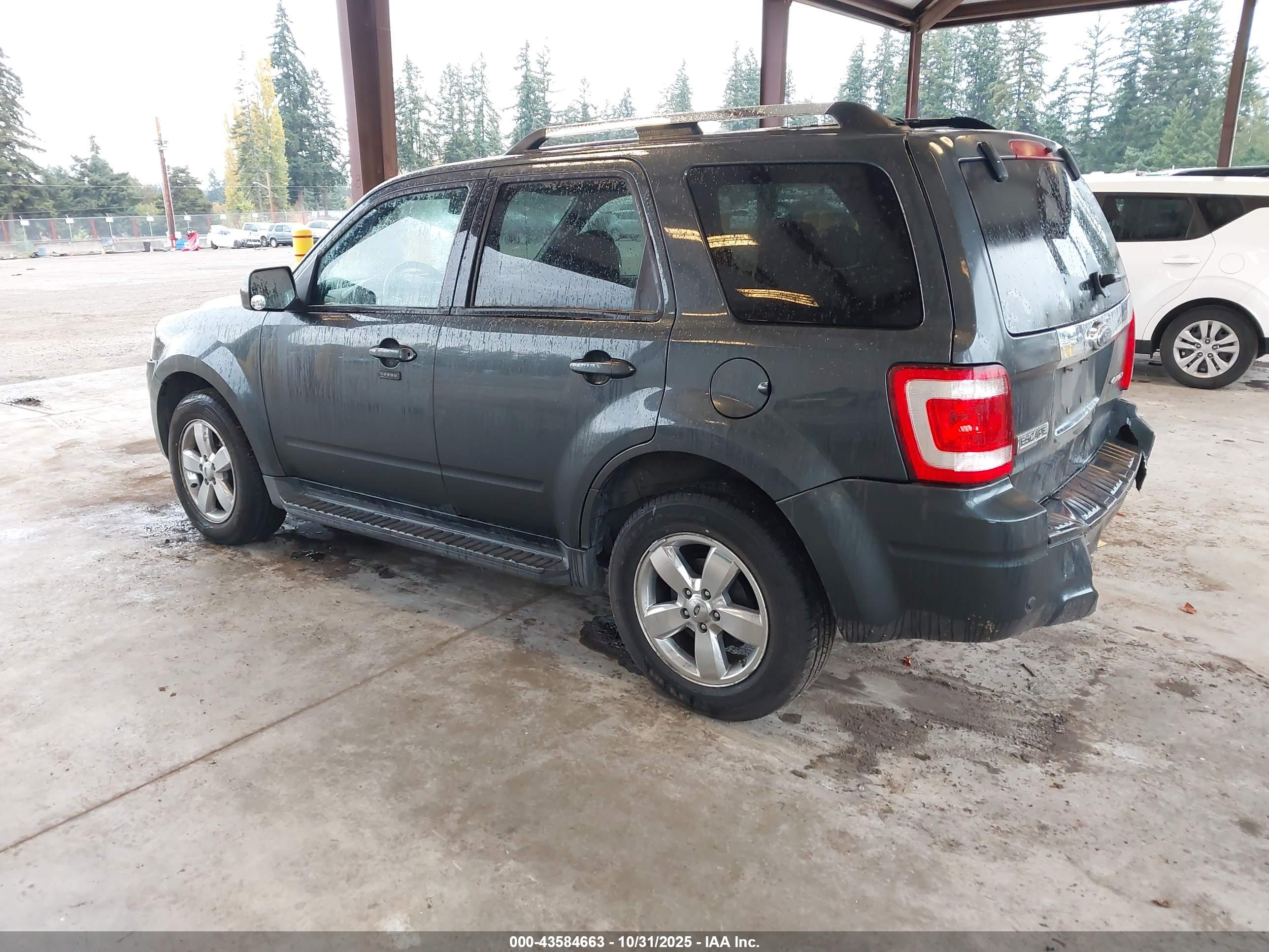 FORD ESCAPE image 3