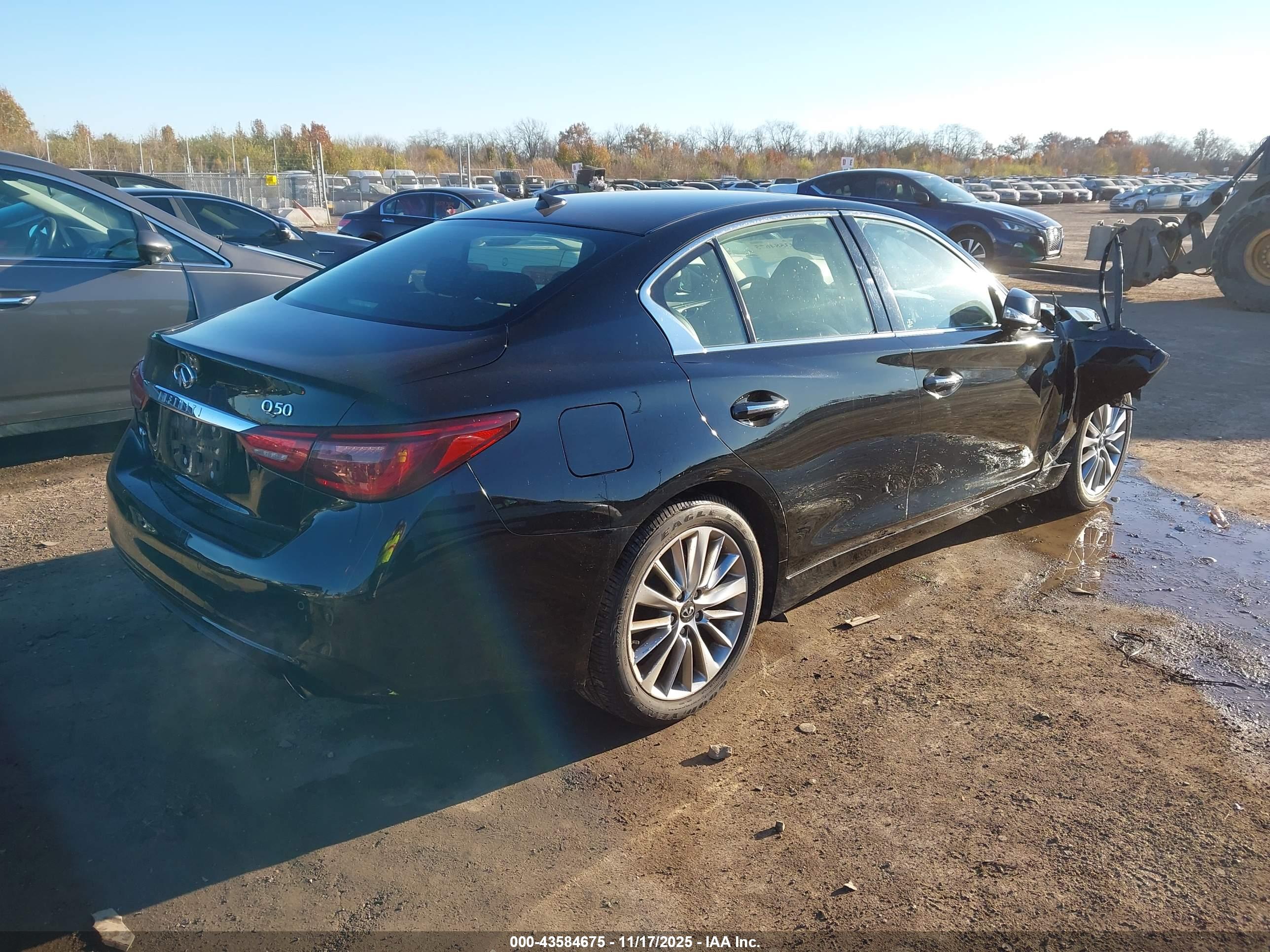 INFINITI Q50 image 4