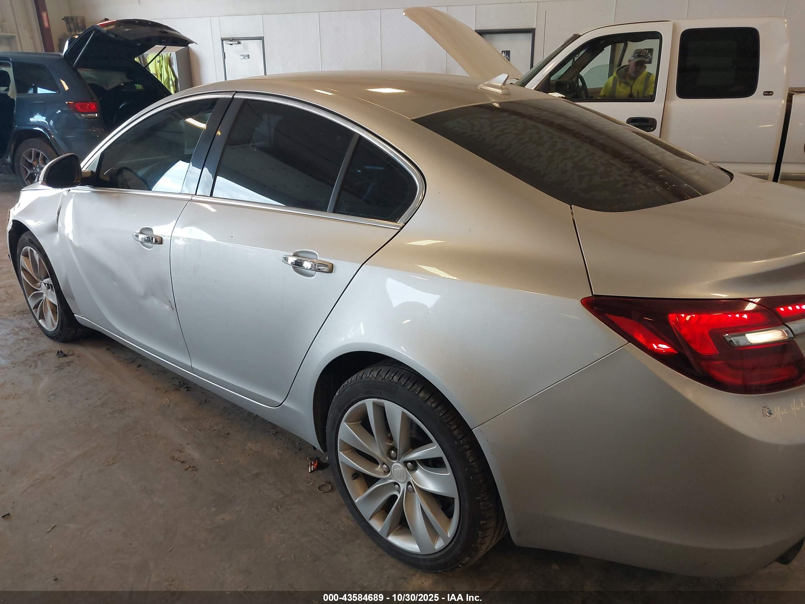 BUICK REGAL image 3