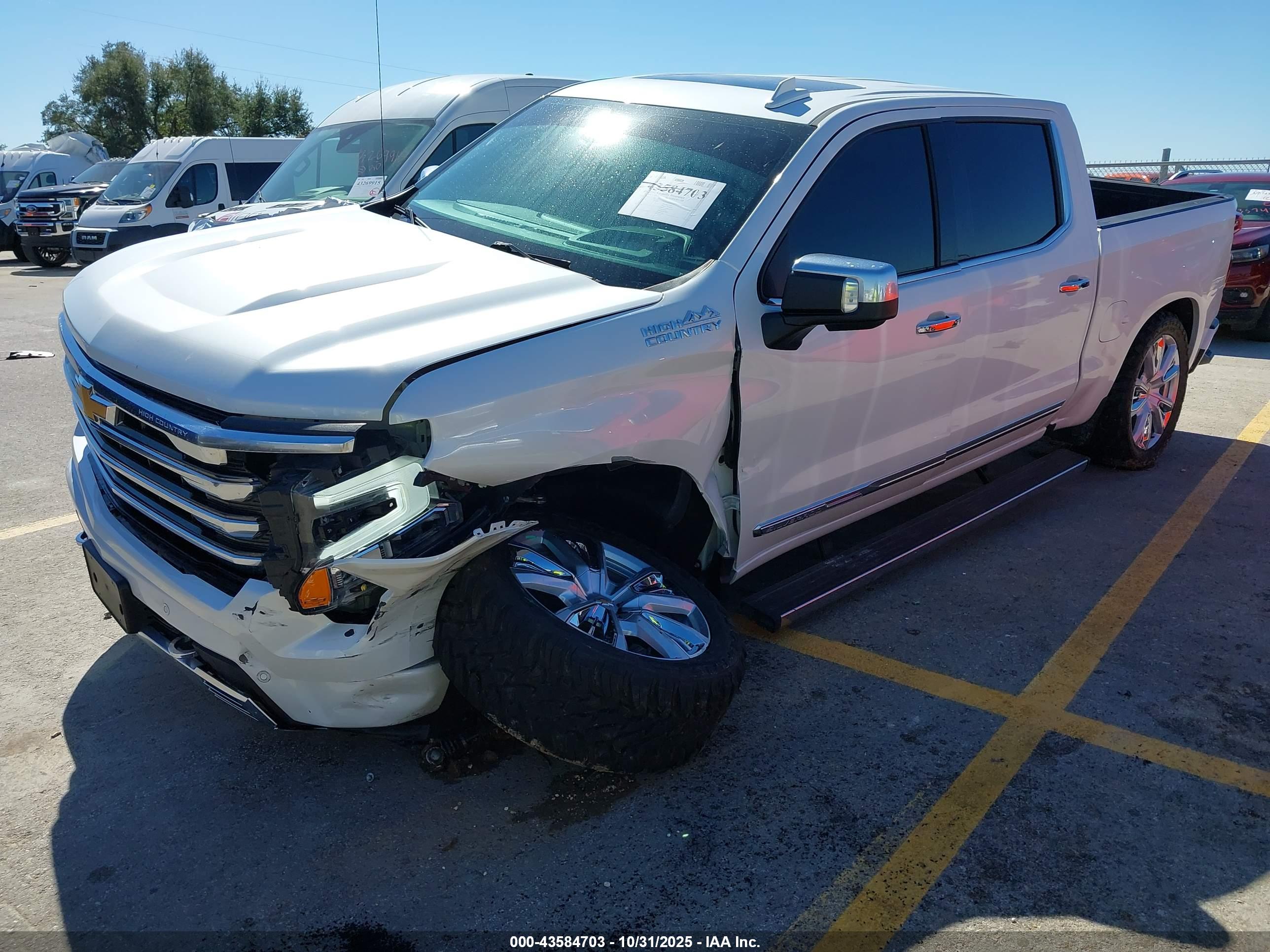 CHEVROLET SILVERADO image 2