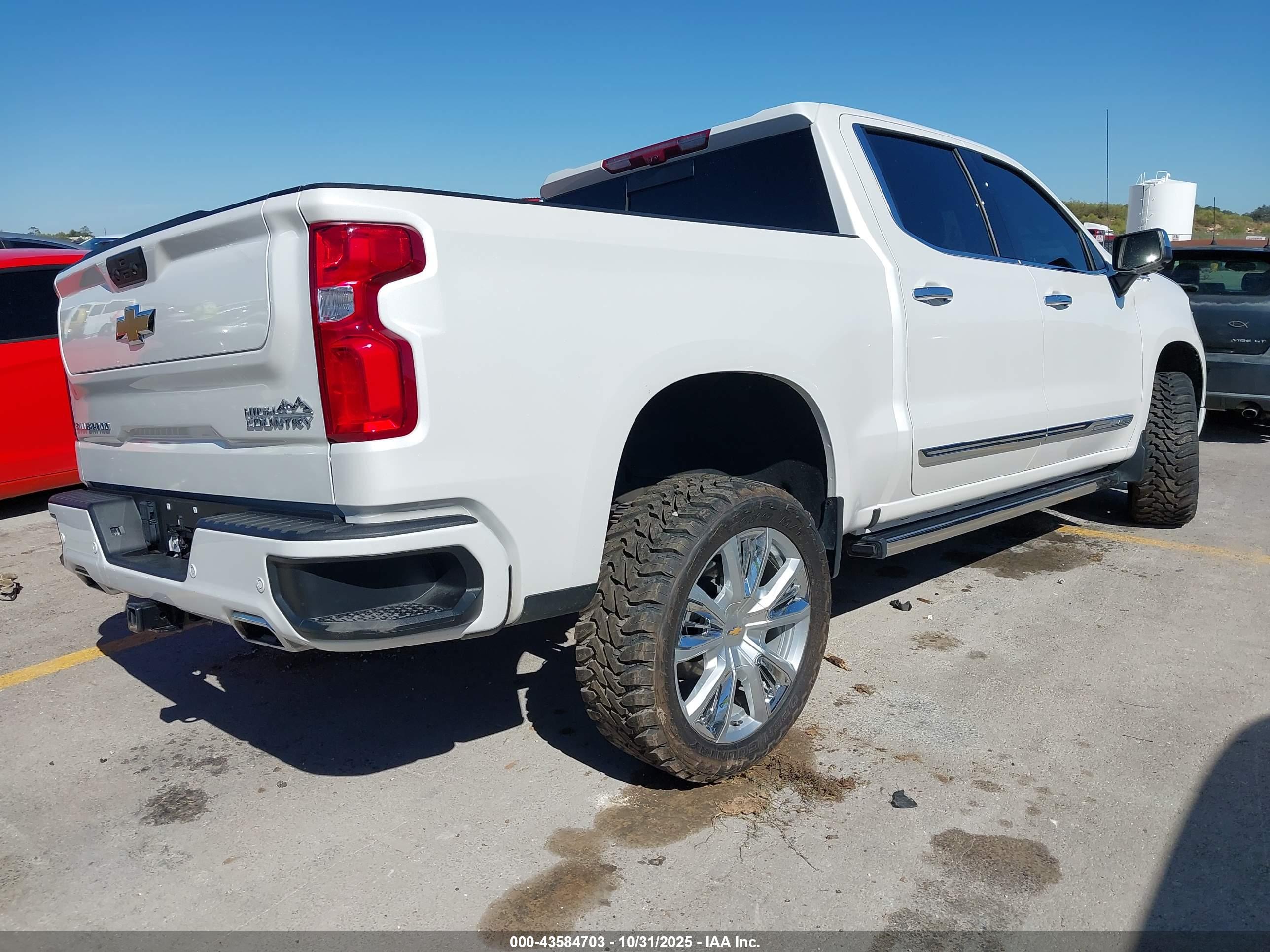 CHEVROLET SILVERADO image 4