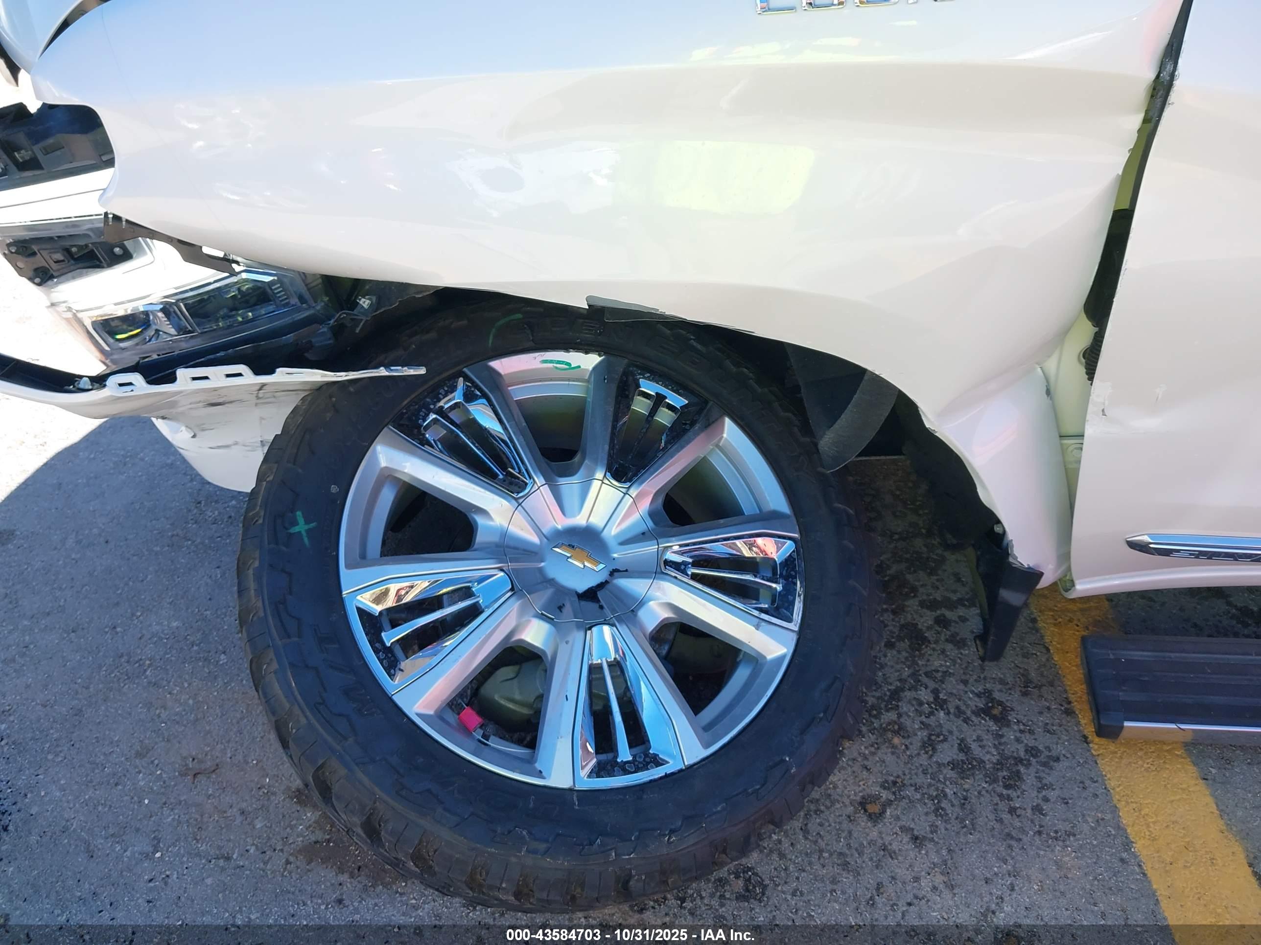 CHEVROLET SILVERADO image 6