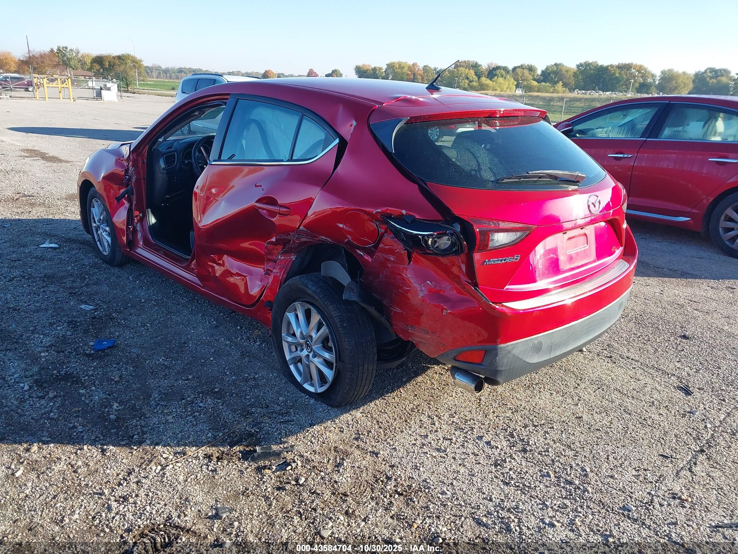MAZDA MAZDA3 image 3
