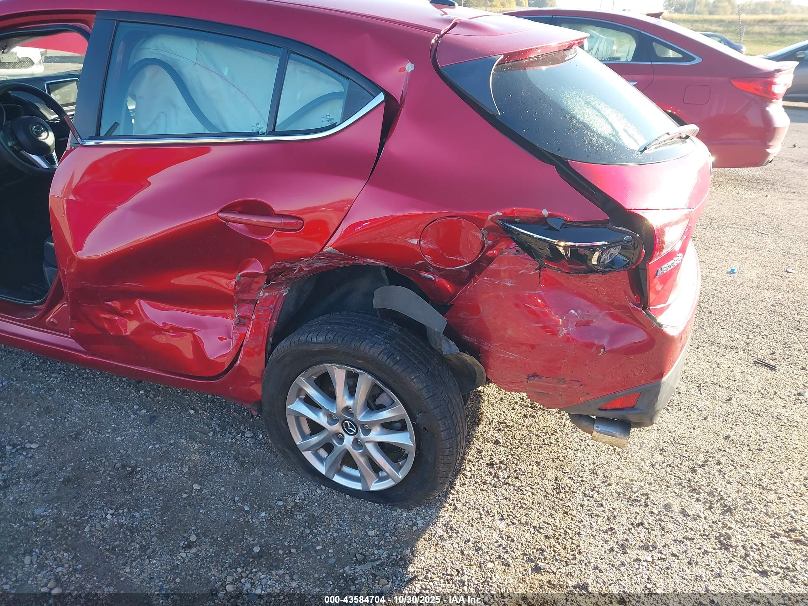 MAZDA MAZDA3 image 6