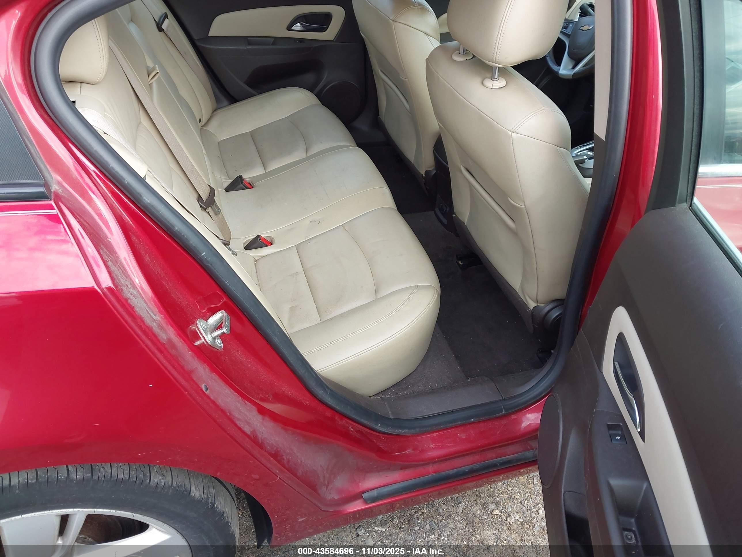 CHEVROLET CRUZE image 8