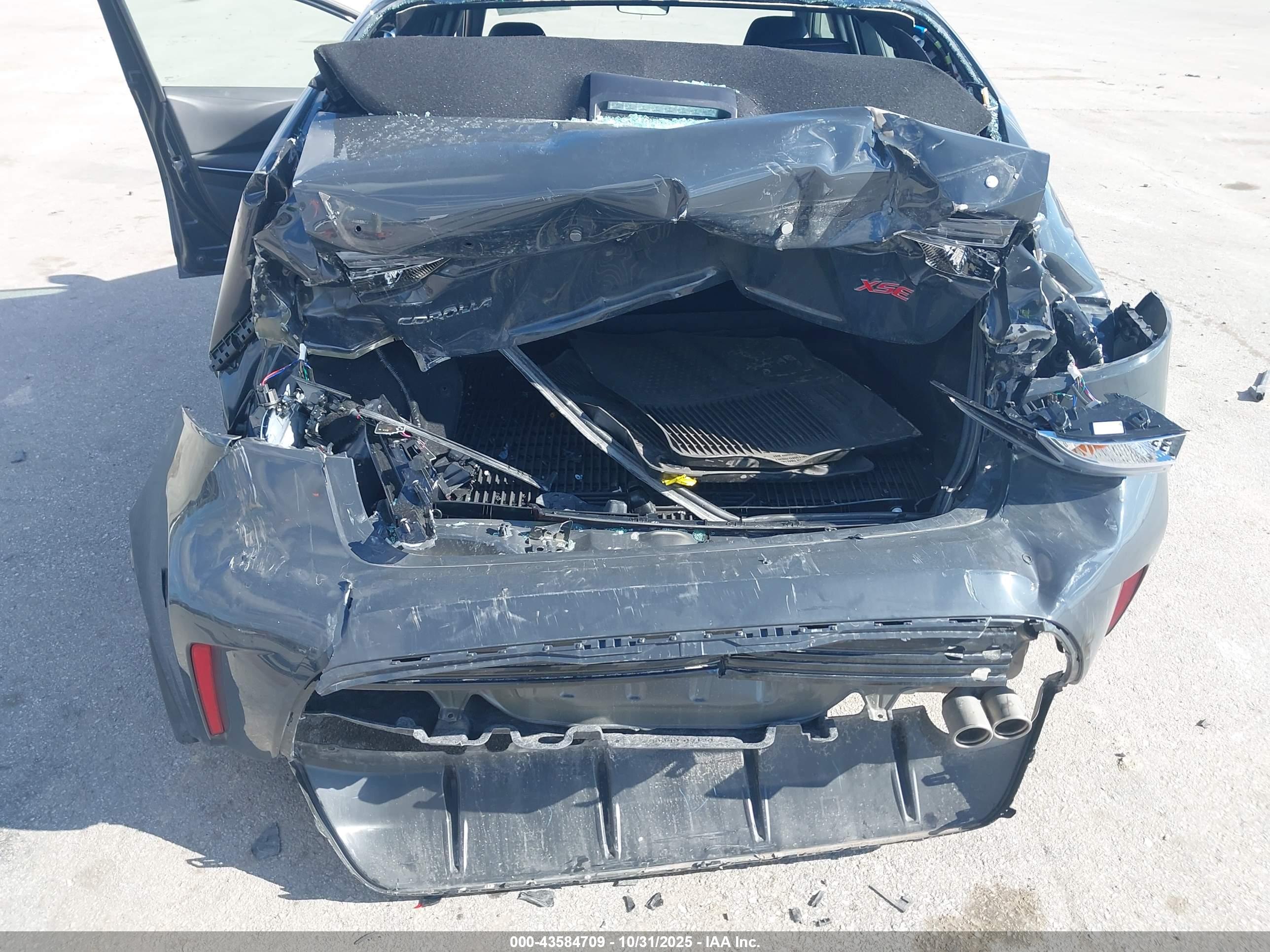 TOYOTA COROLLA image 6