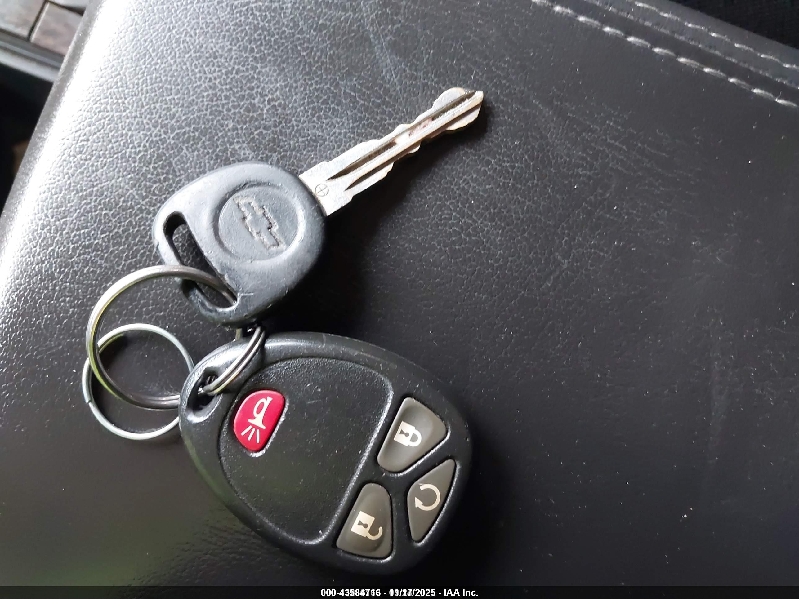 CHEVROLET TRAVERSE image 11