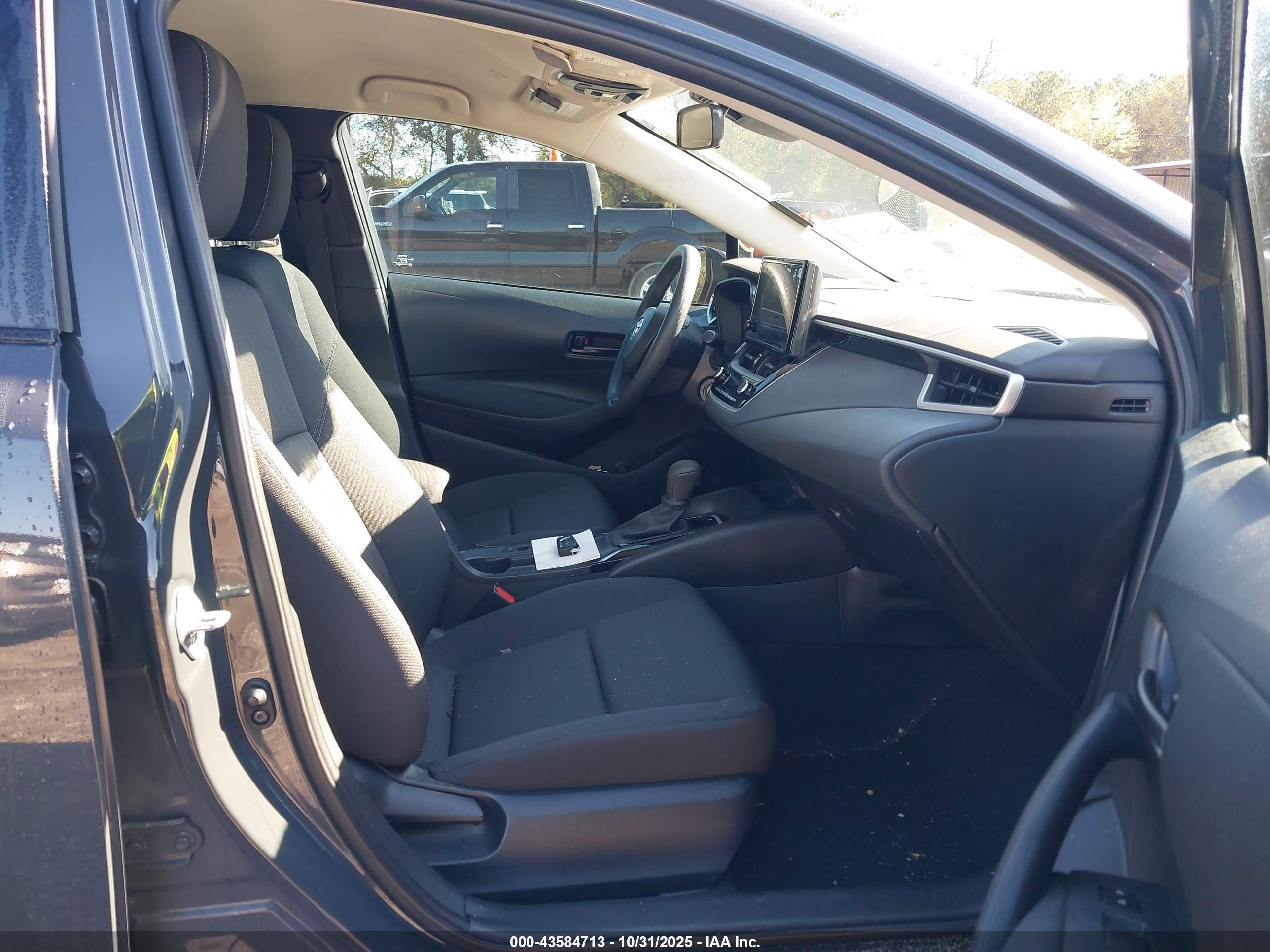 TOYOTA COROLLA image 5