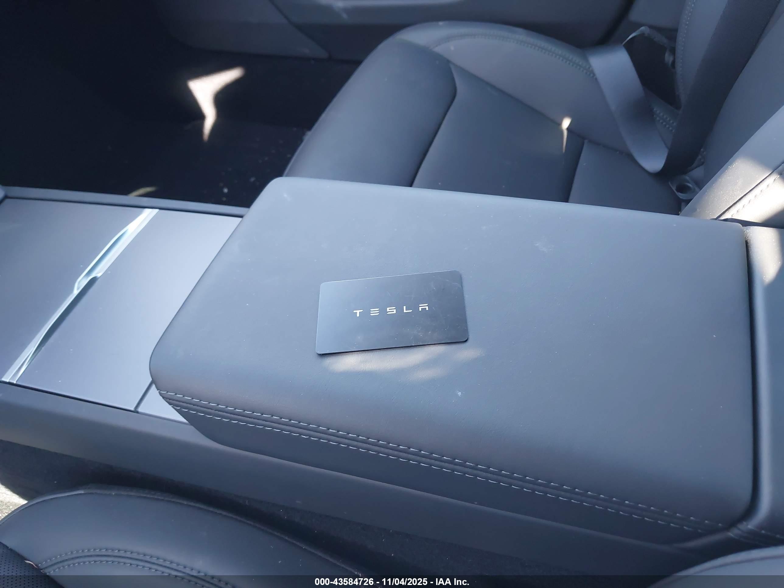 TESLA MODEL image 11