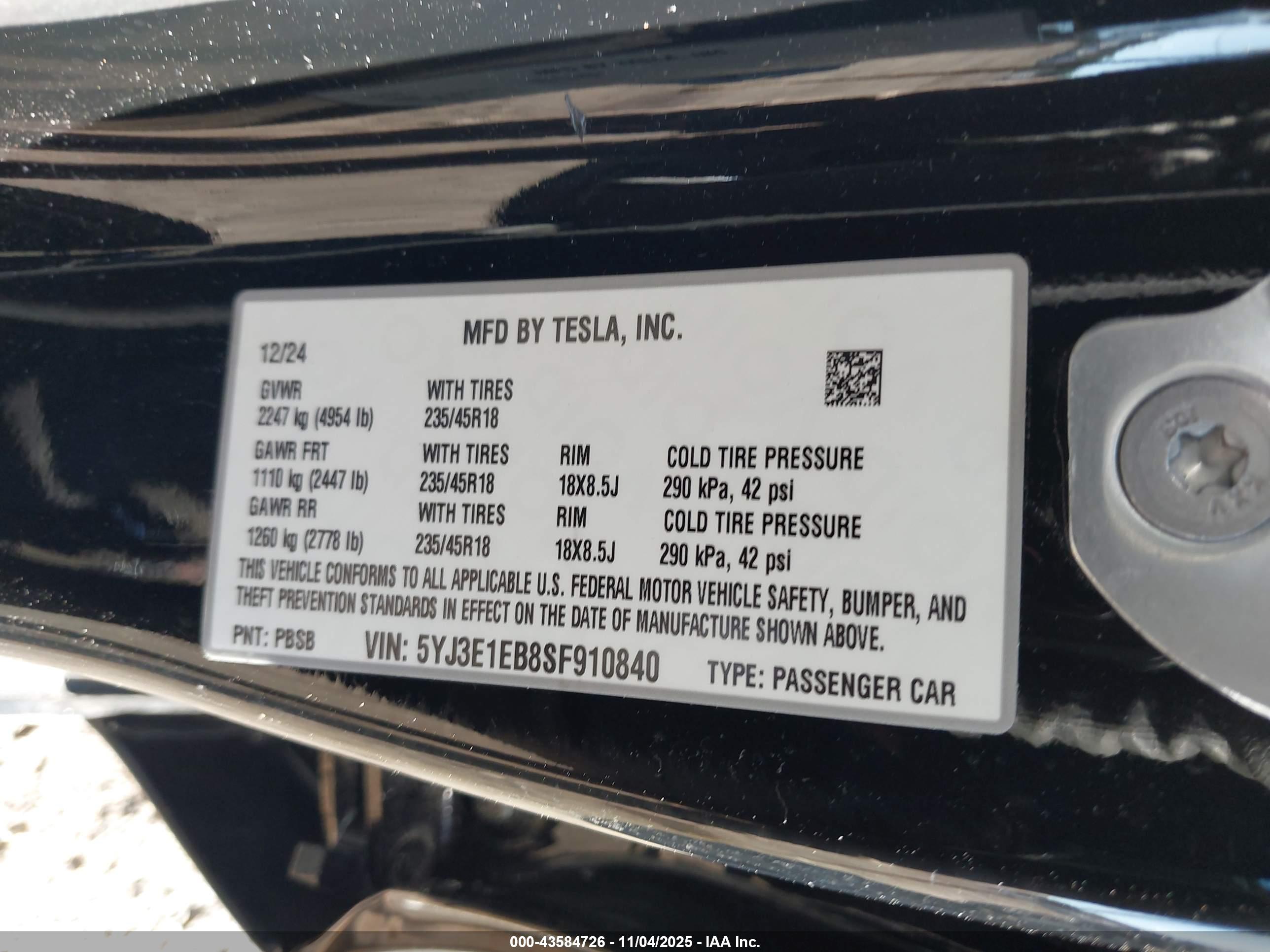 TESLA MODEL image 9