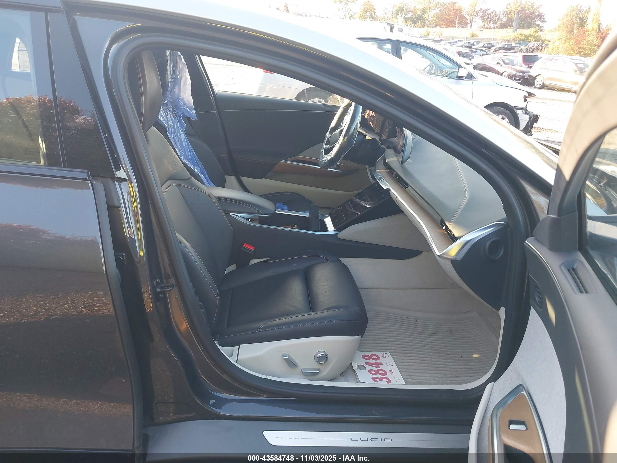 LUCID AIR image 5