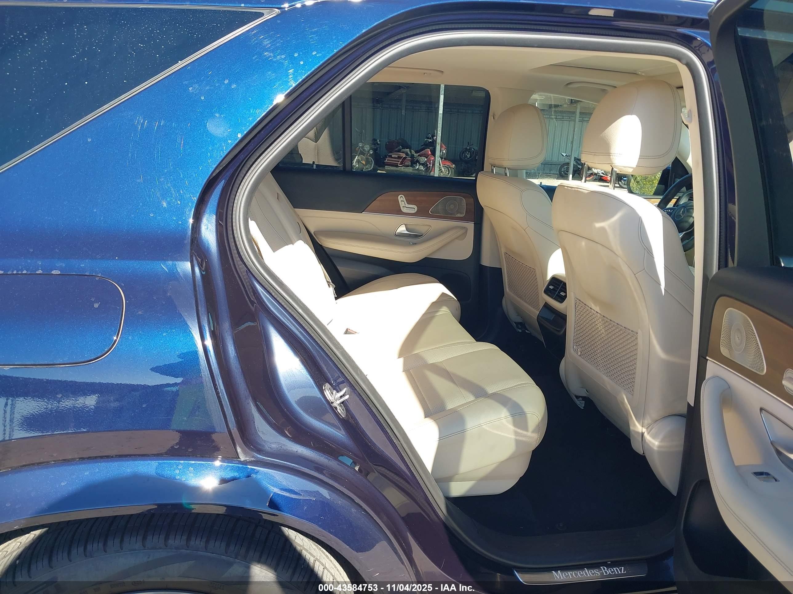 MERCEDES-BENZ GLE image 8