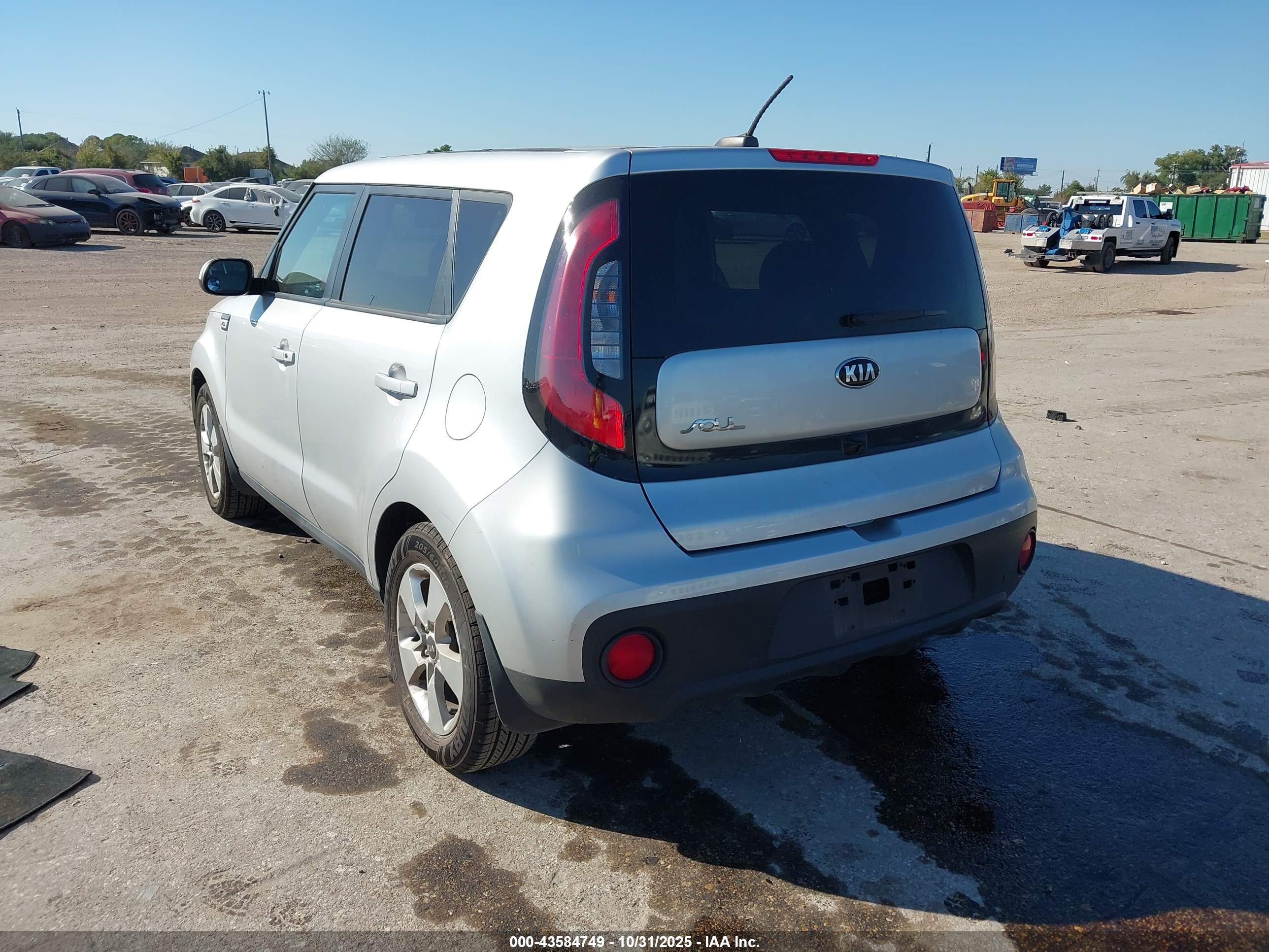 KIA SOUL image 3