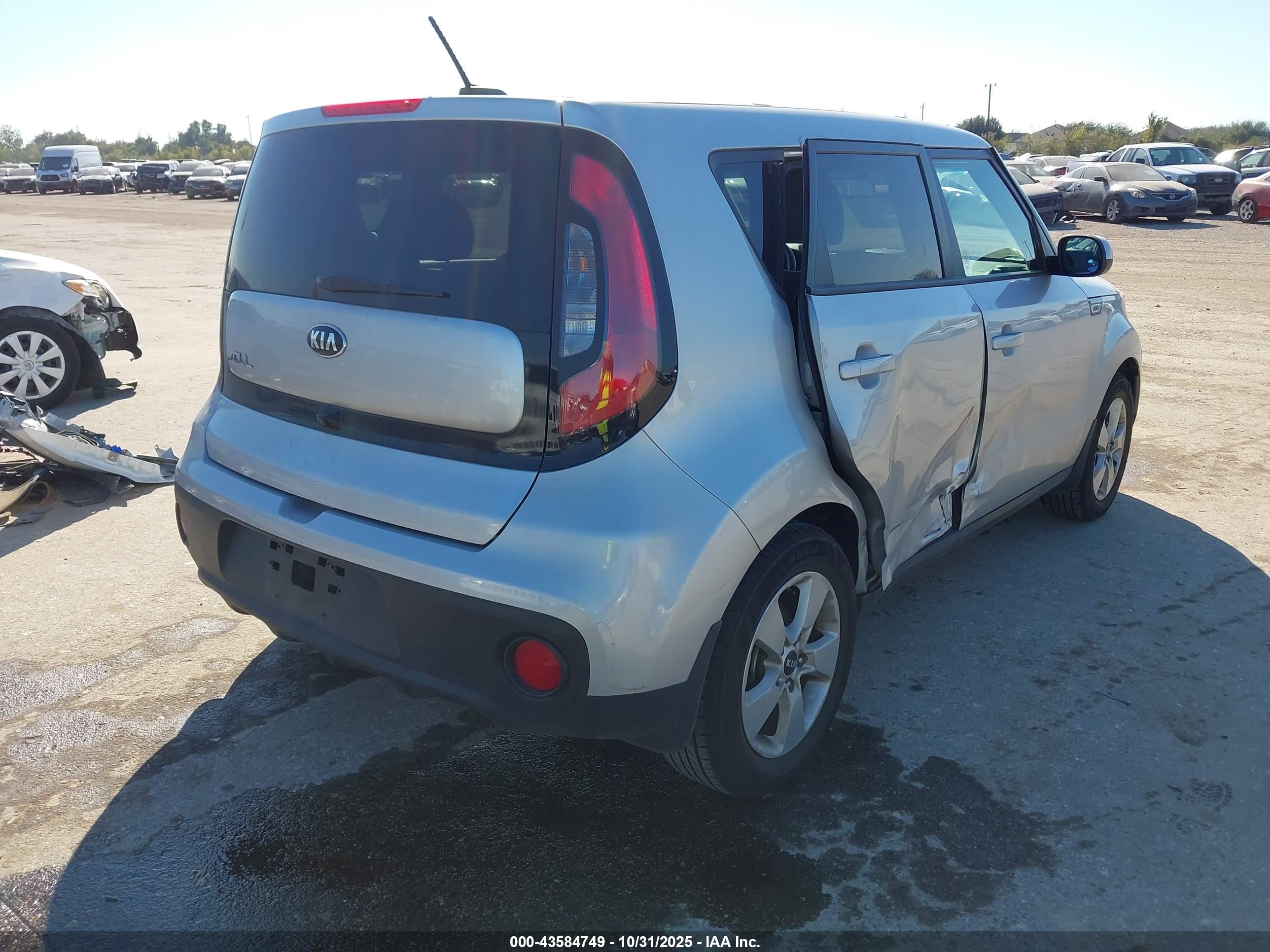 KIA SOUL image 4