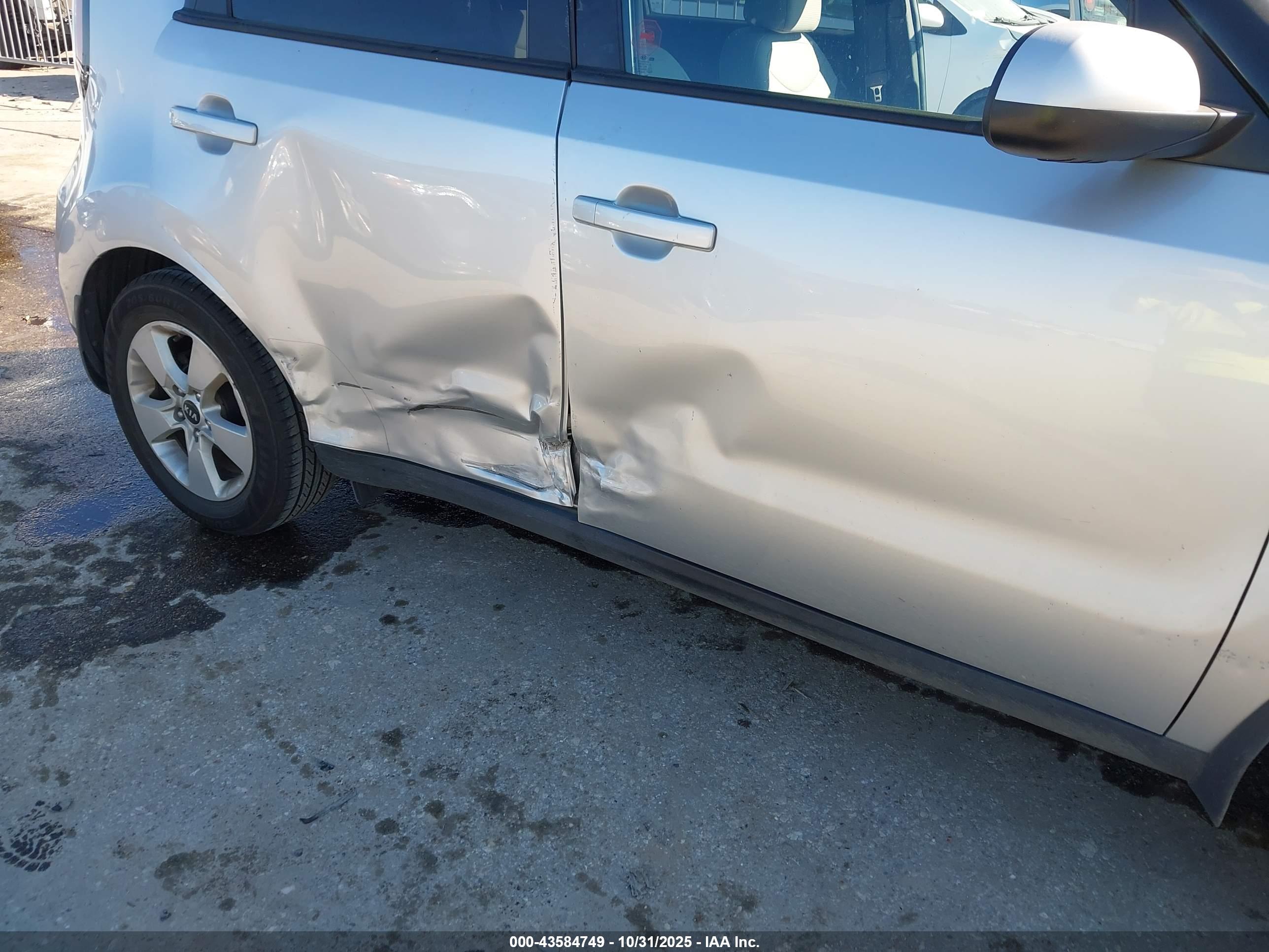 KIA SOUL image 6