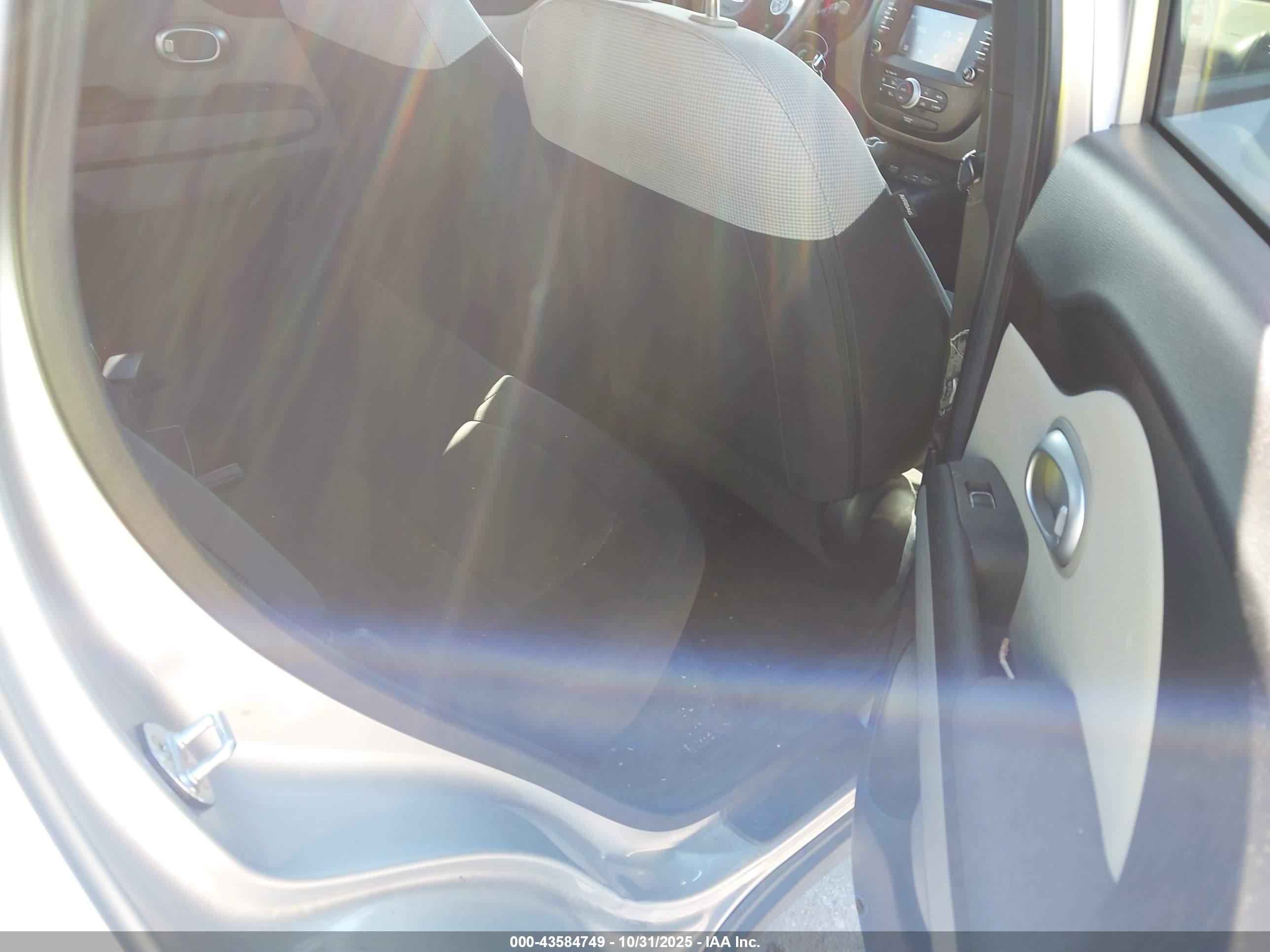 KIA SOUL image 8