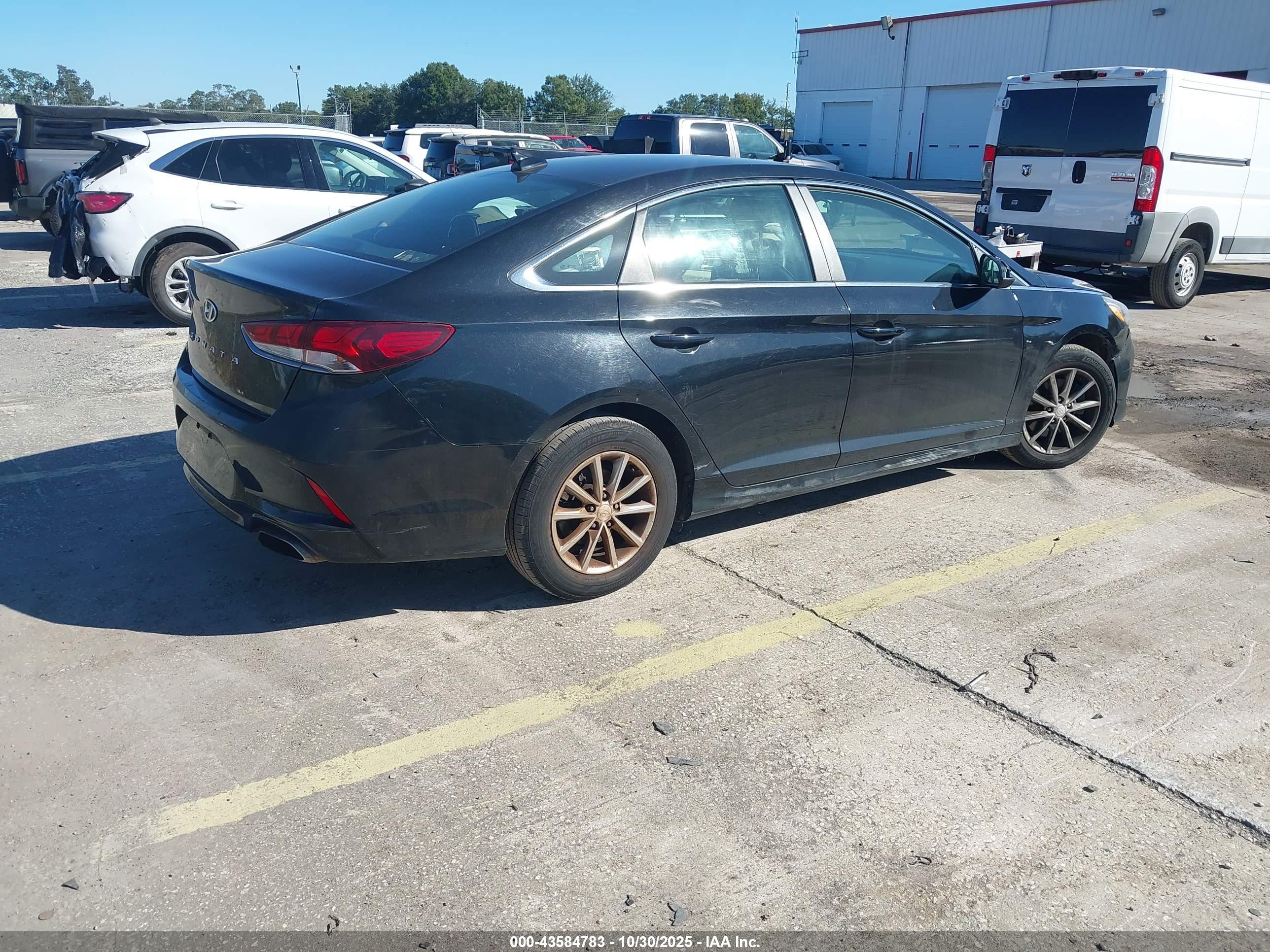 HYUNDAI SONATA image 4