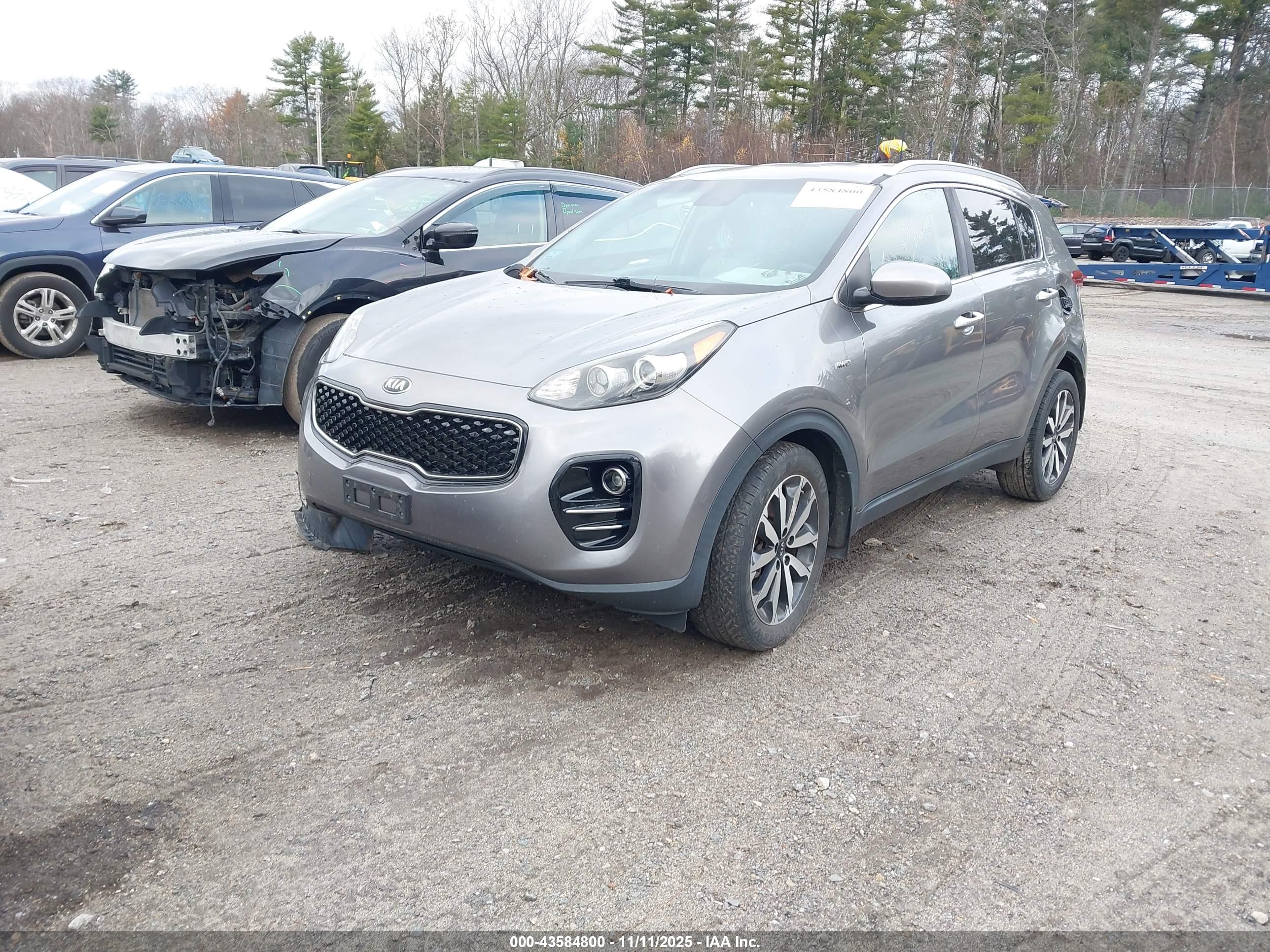 KIA SPORTAGE image 2