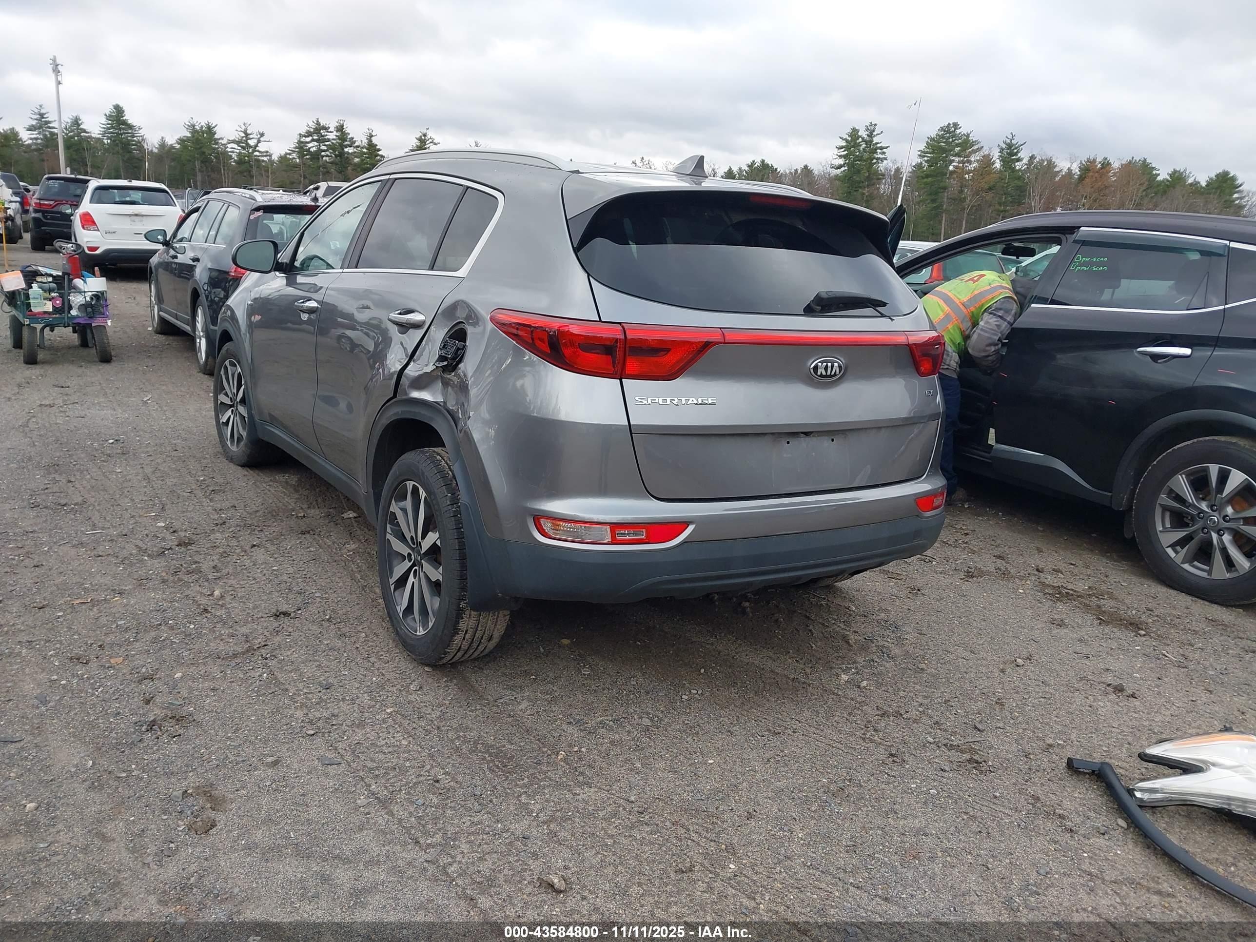 KIA SPORTAGE image 3