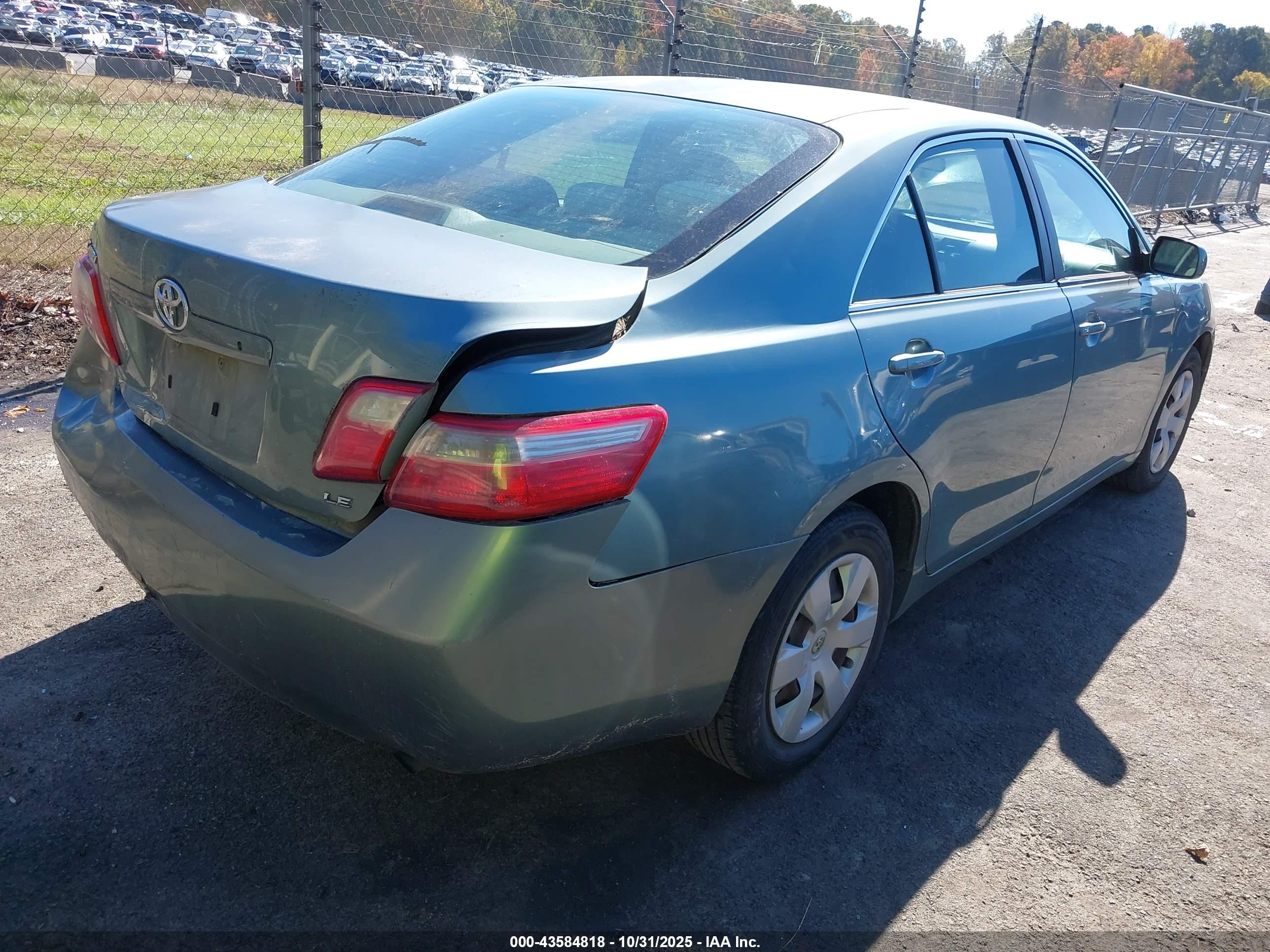 TOYOTA CAMRY image 4