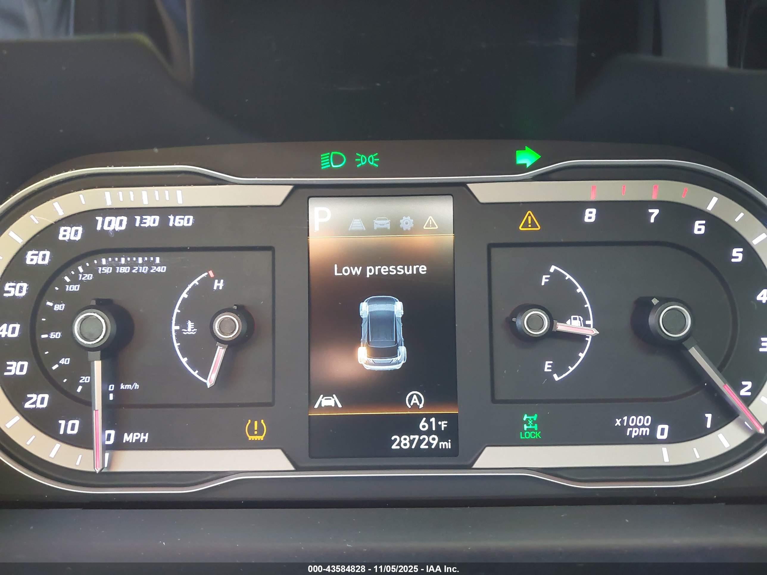 HYUNDAI TUCSON image 7