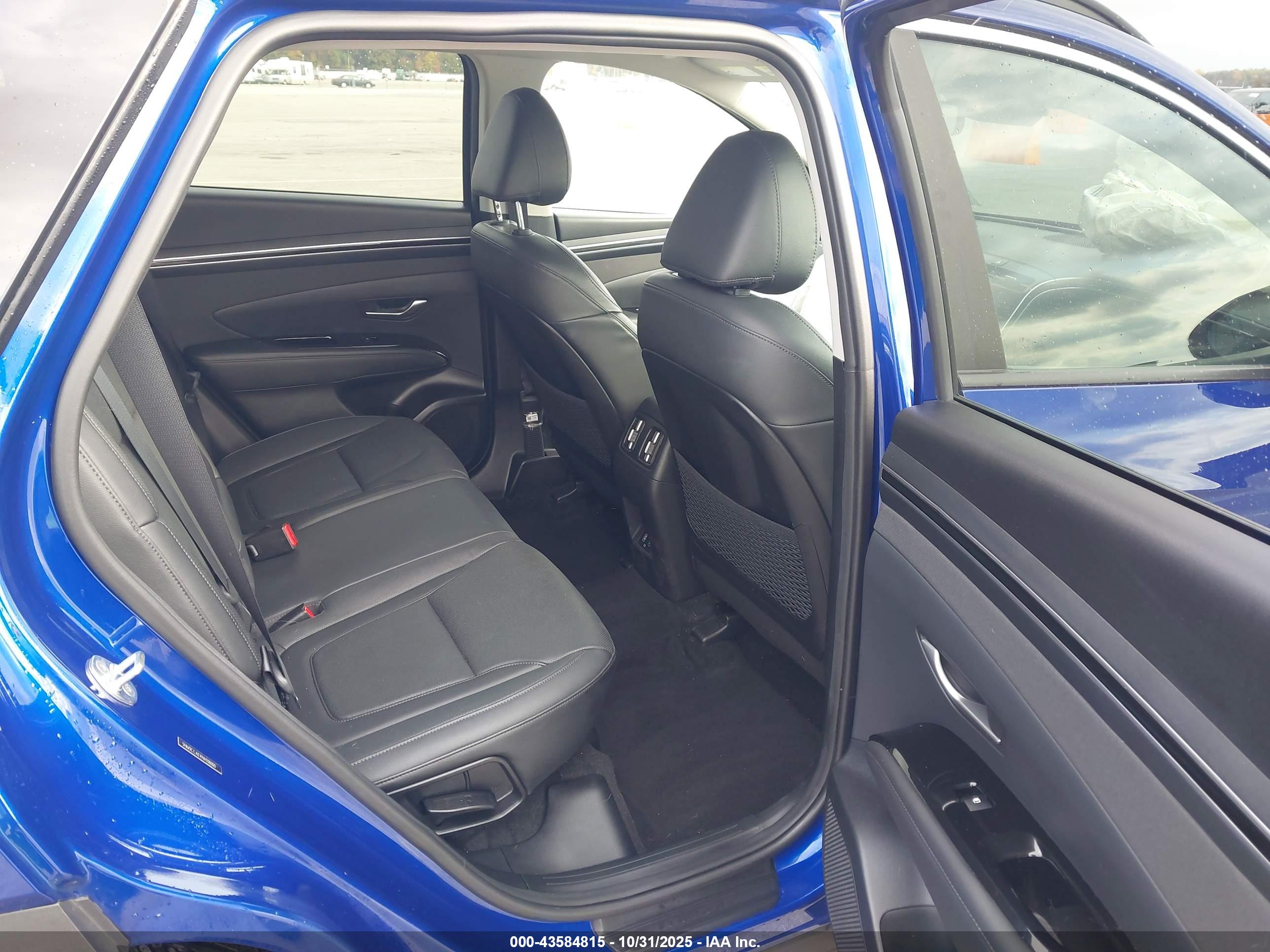 HYUNDAI TUCSON image 8