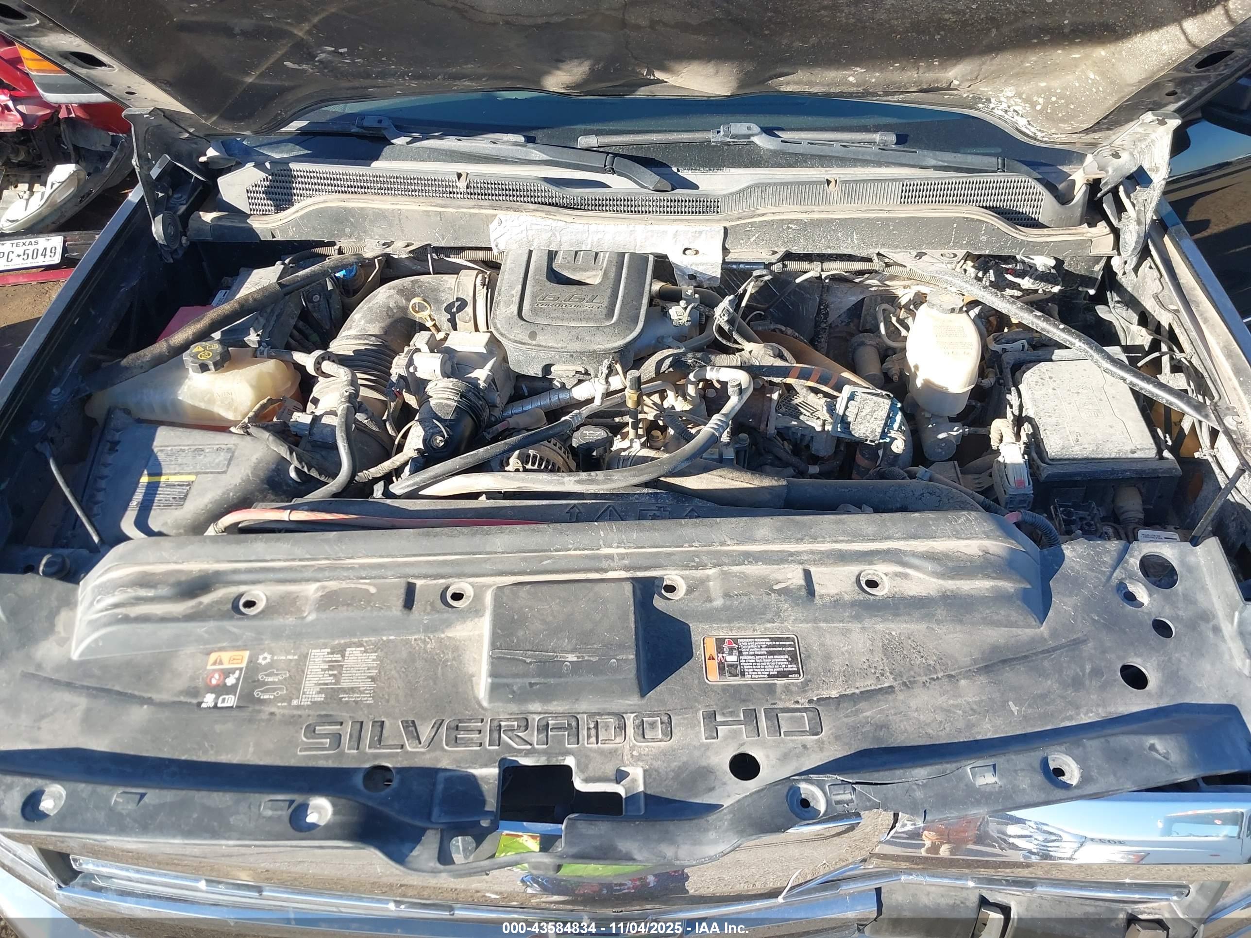 CHEVROLET SILVERADO image 10