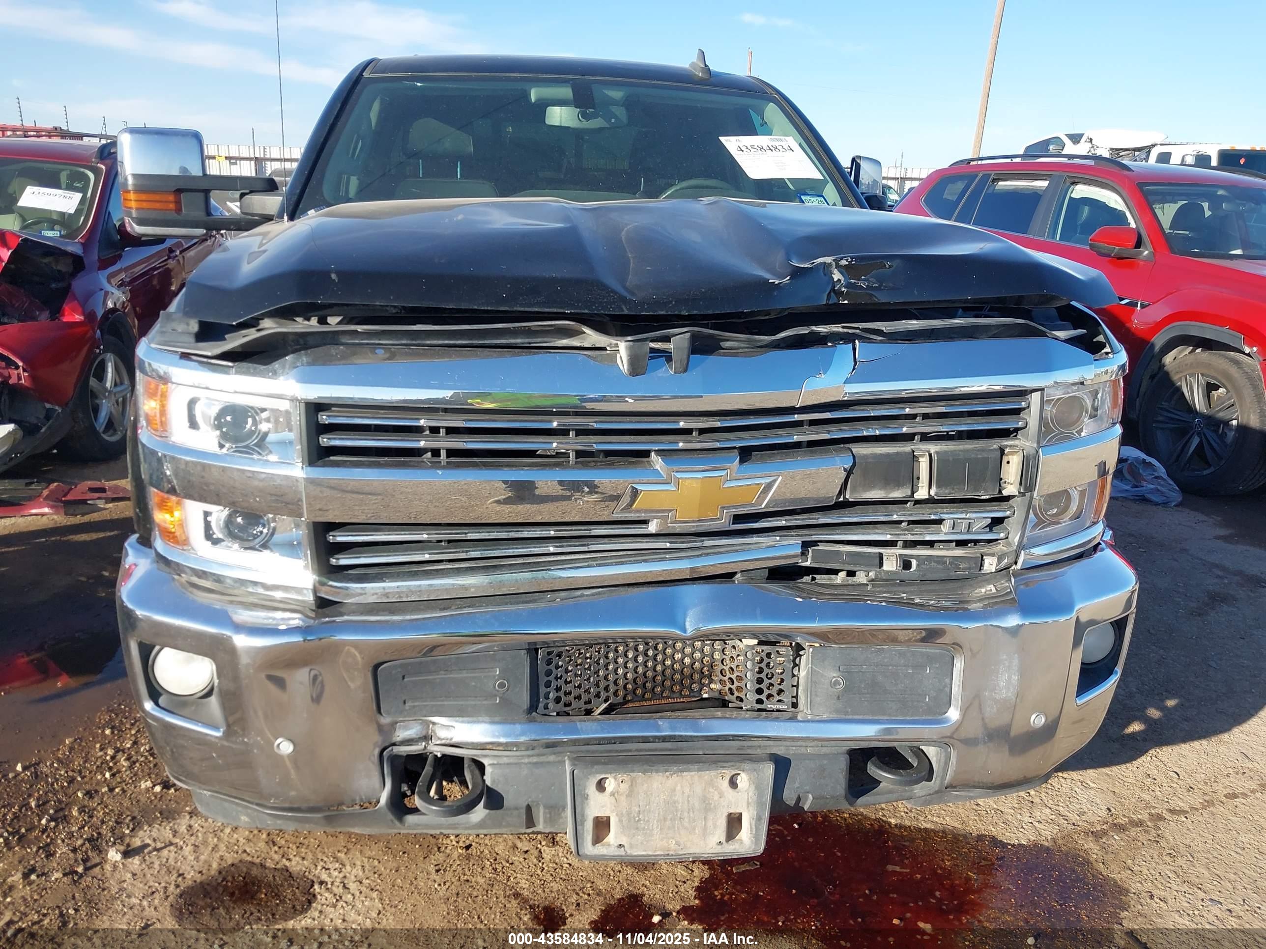 CHEVROLET SILVERADO image 6