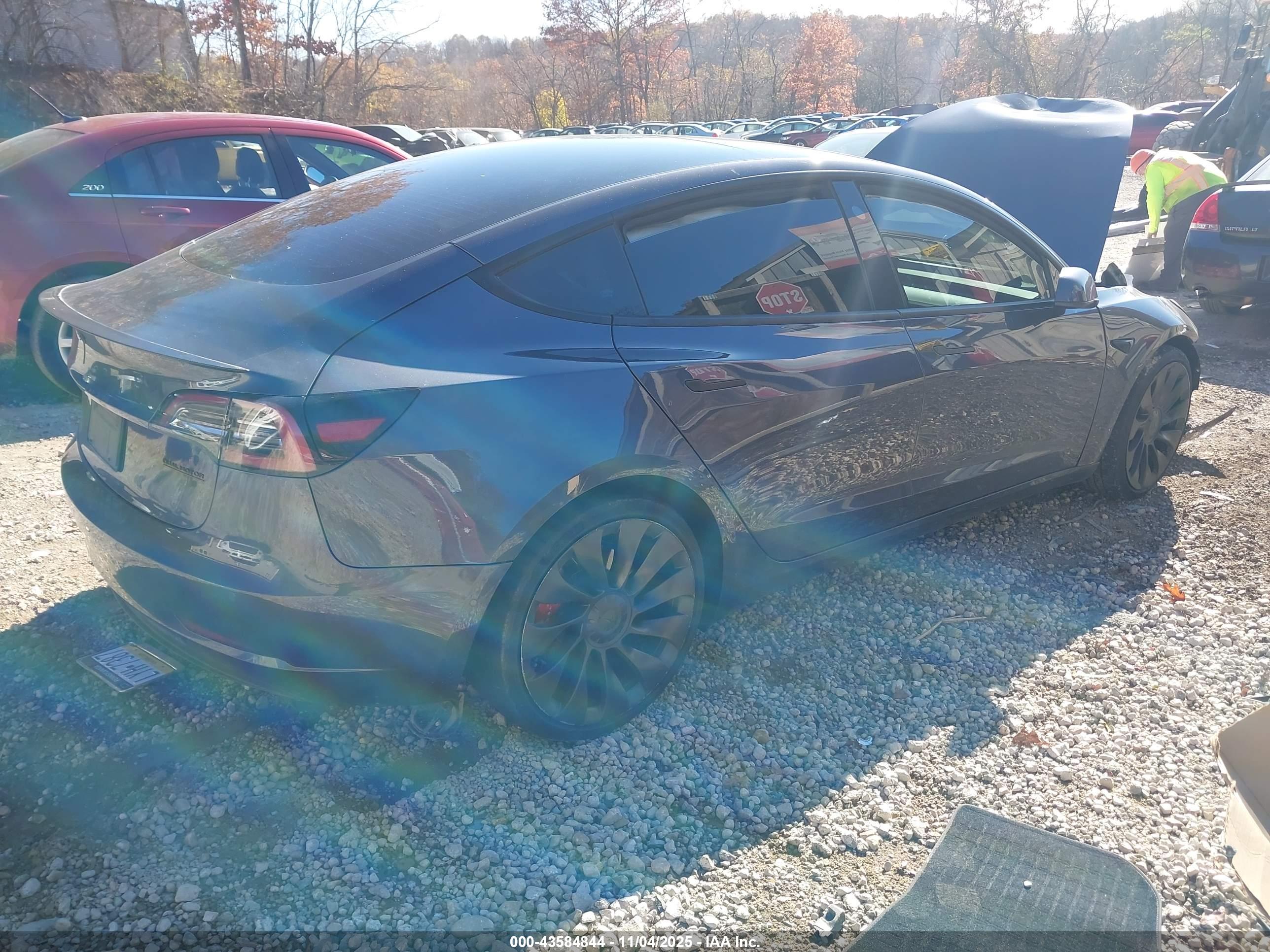 TESLA MODEL image 4