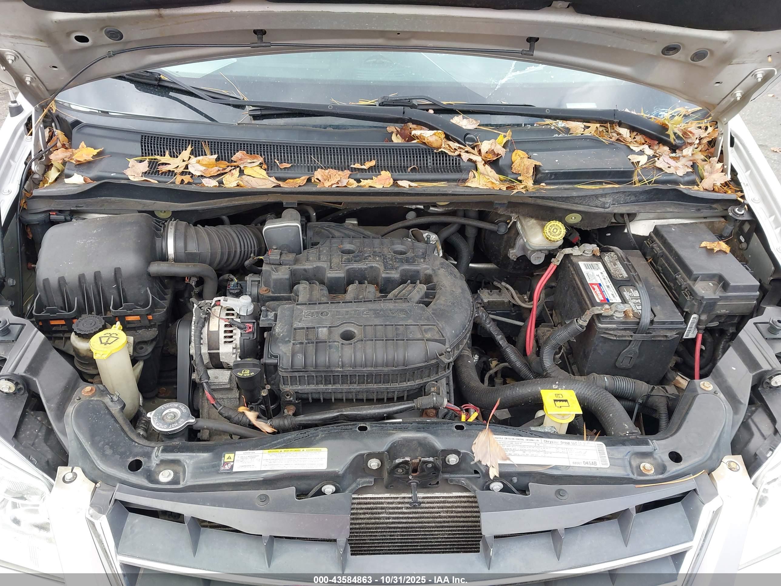 CHRYSLER TOWN image 10
