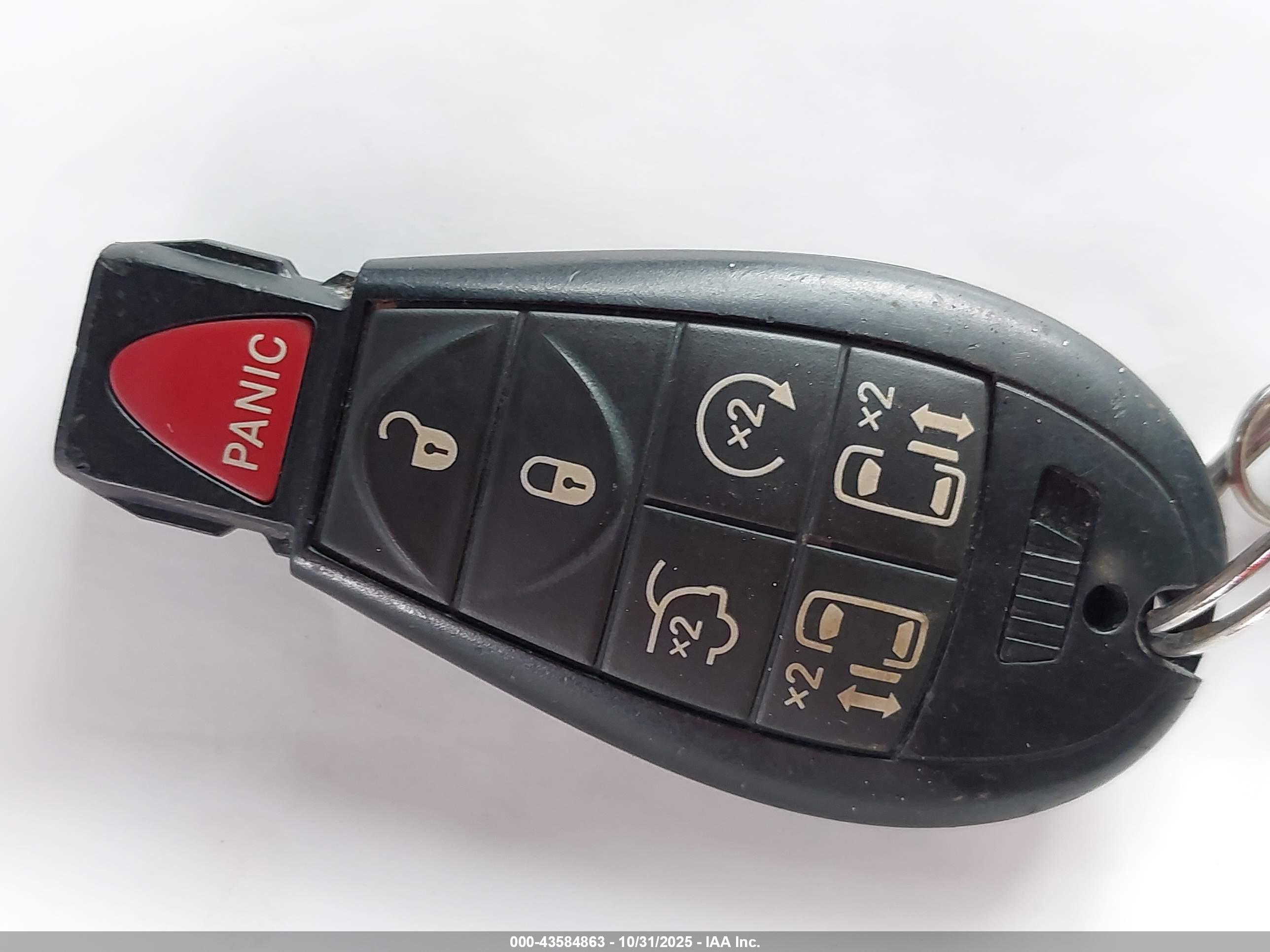 CHRYSLER TOWN image 11