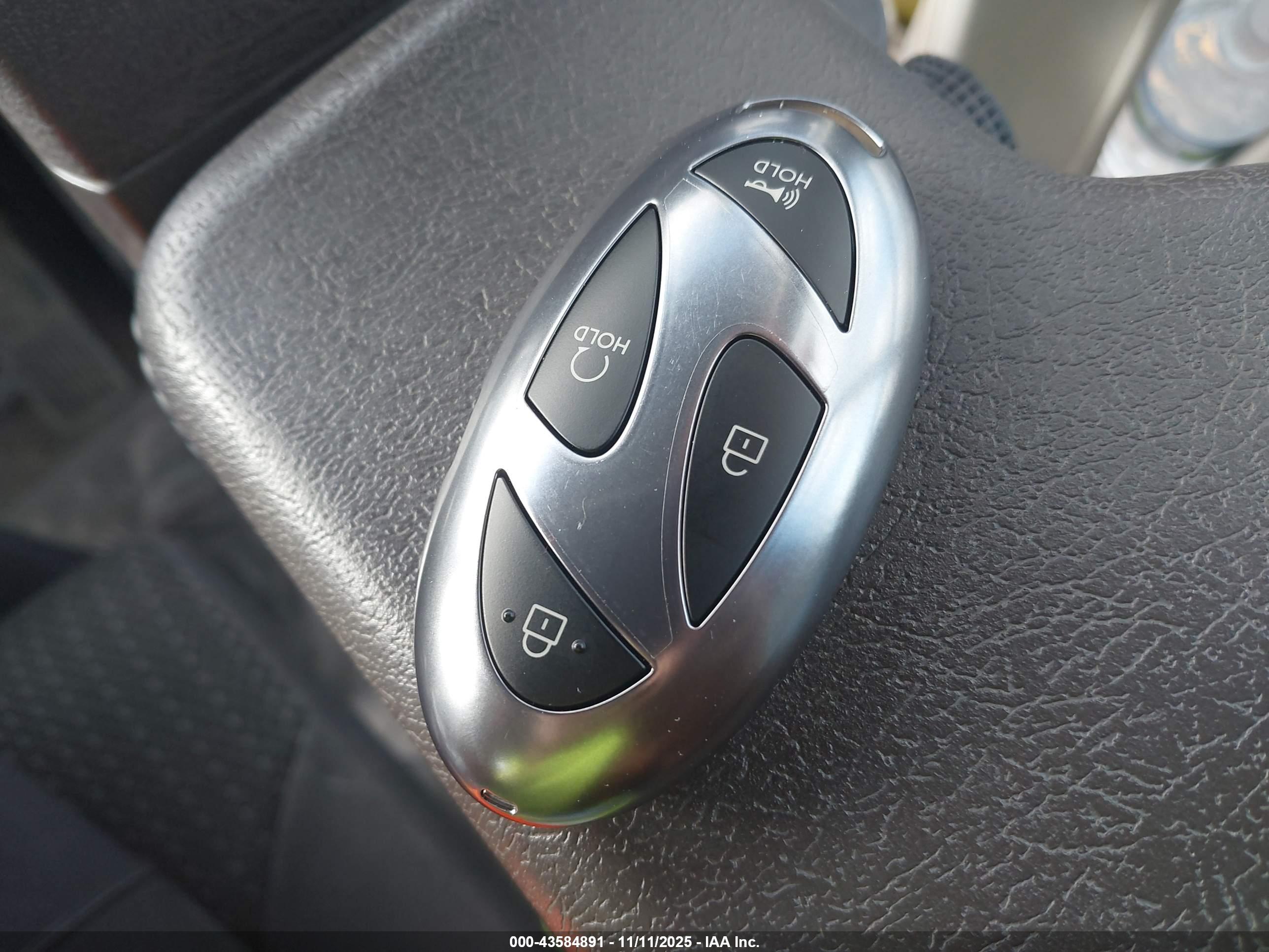 HYUNDAI ELANTRA image 11