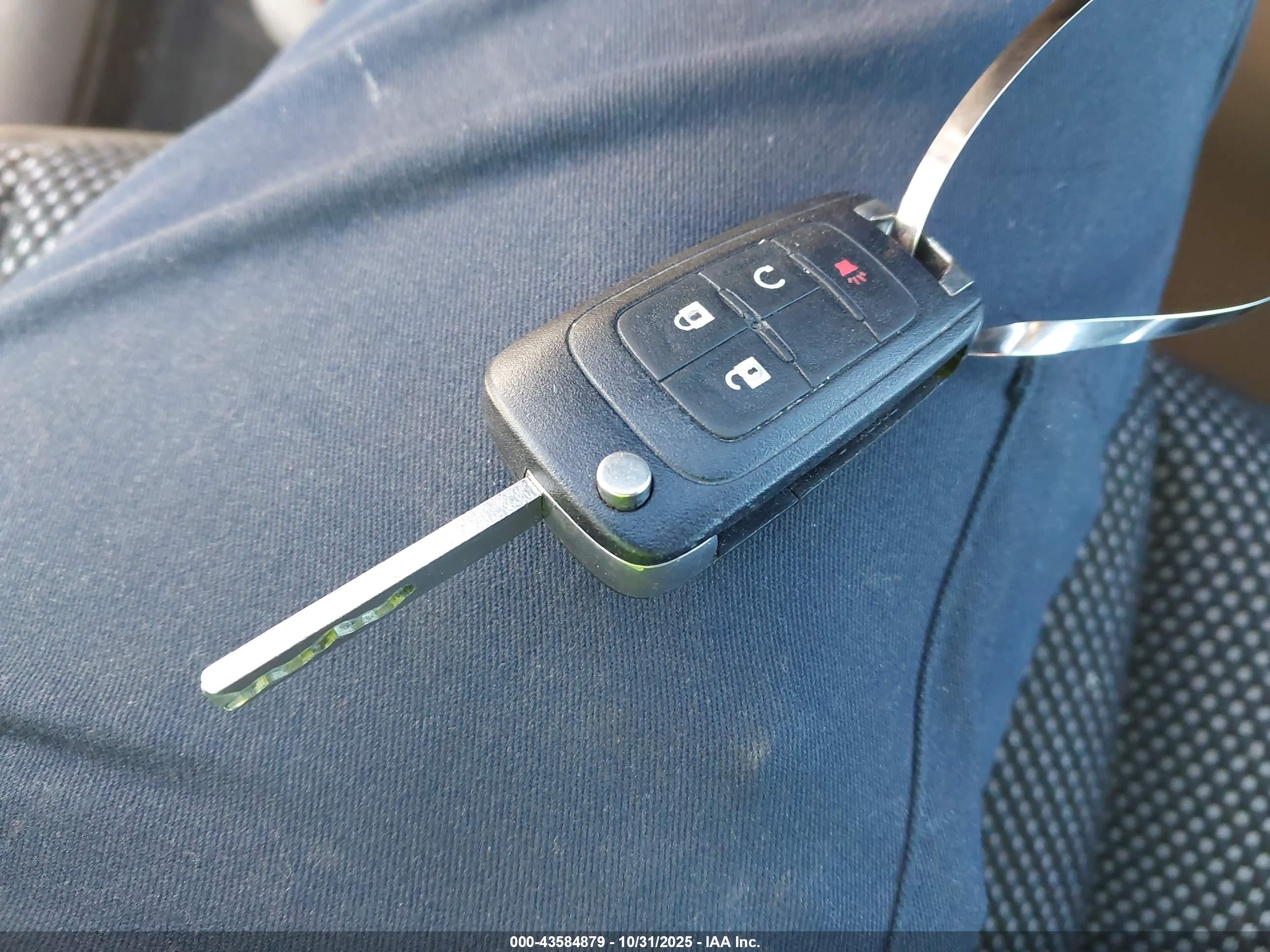 CHEVROLET EQUINOX image 11