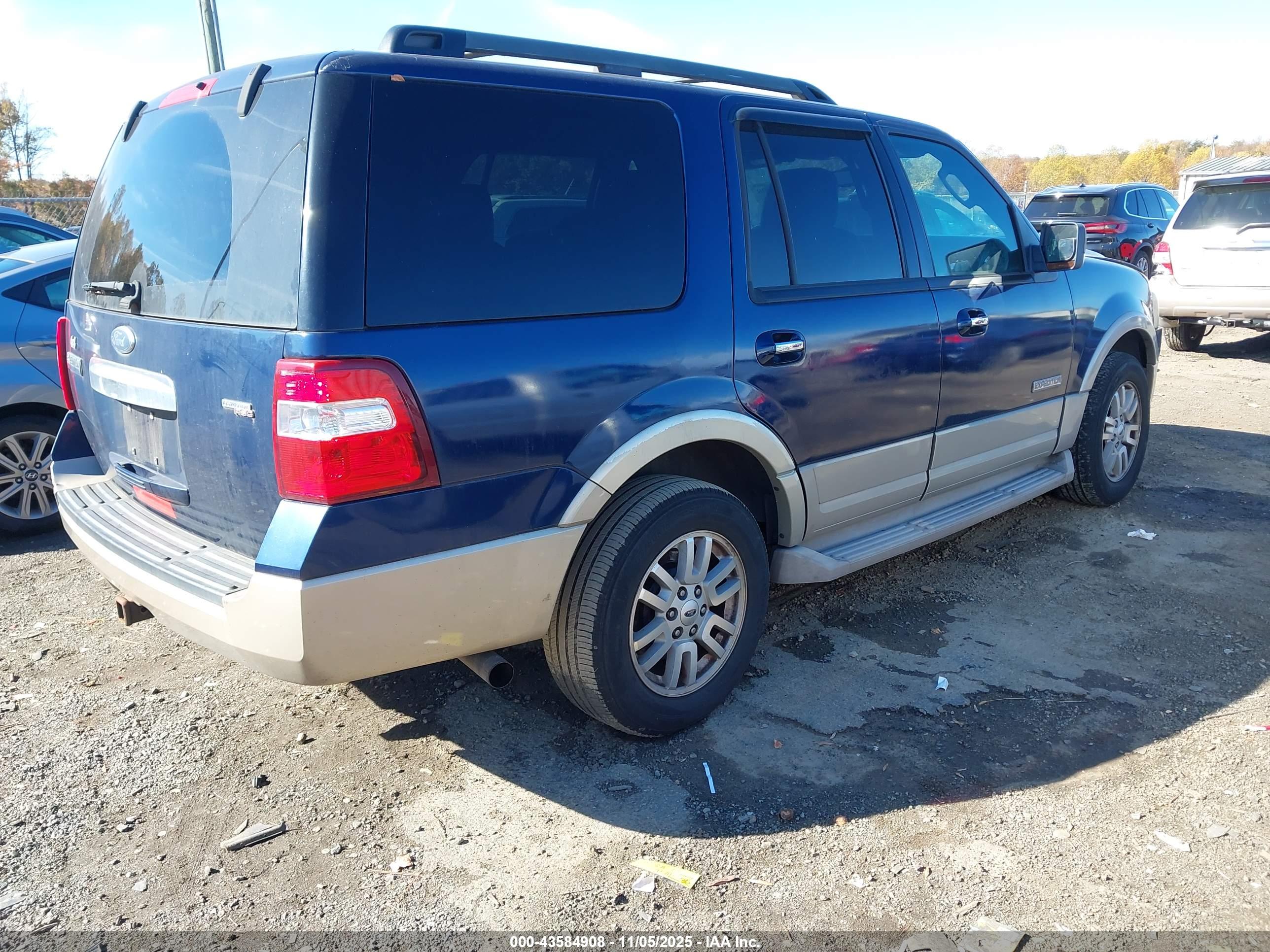 FORD EXPEDITION image 4