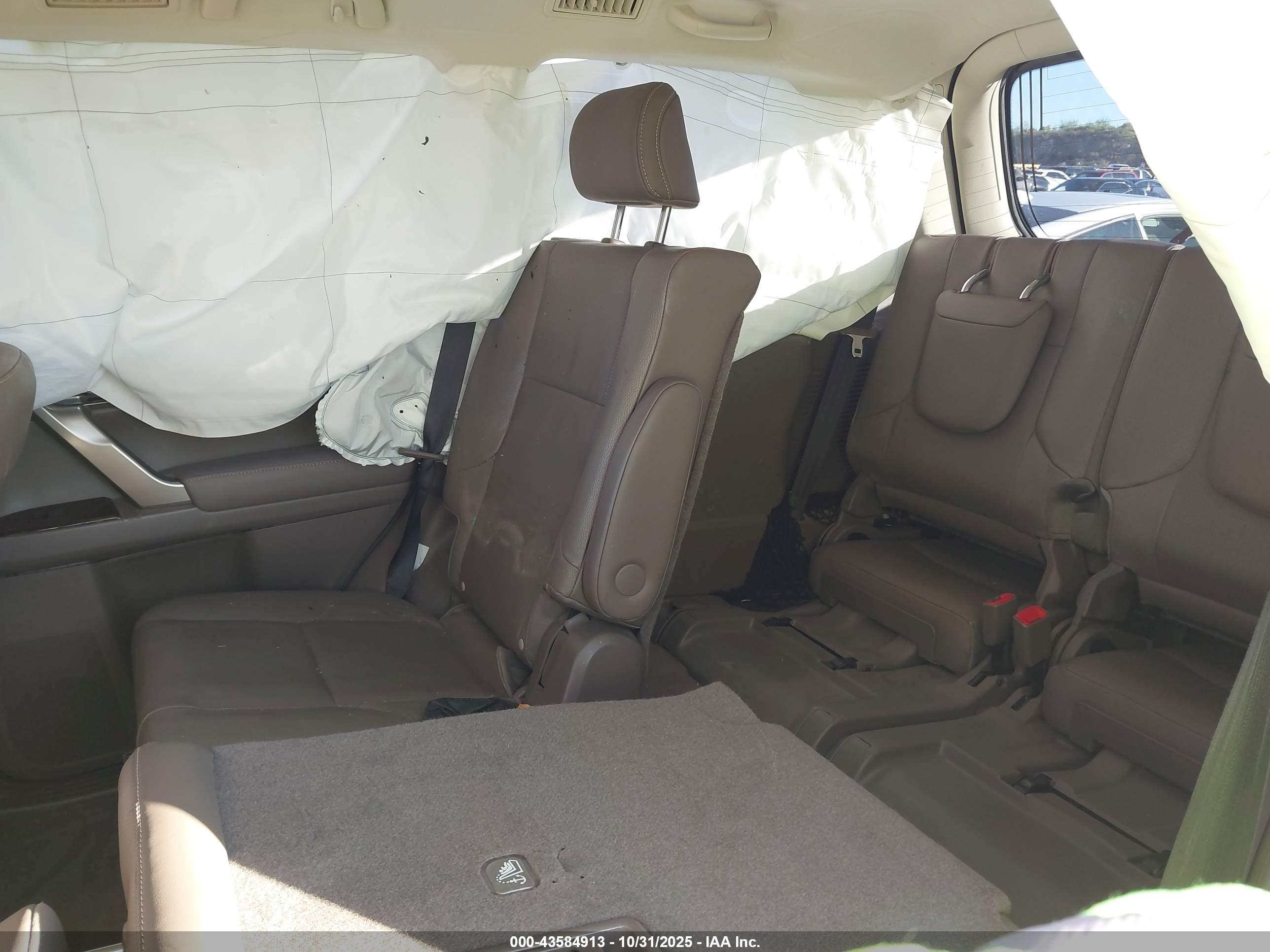 LEXUS GX image 8