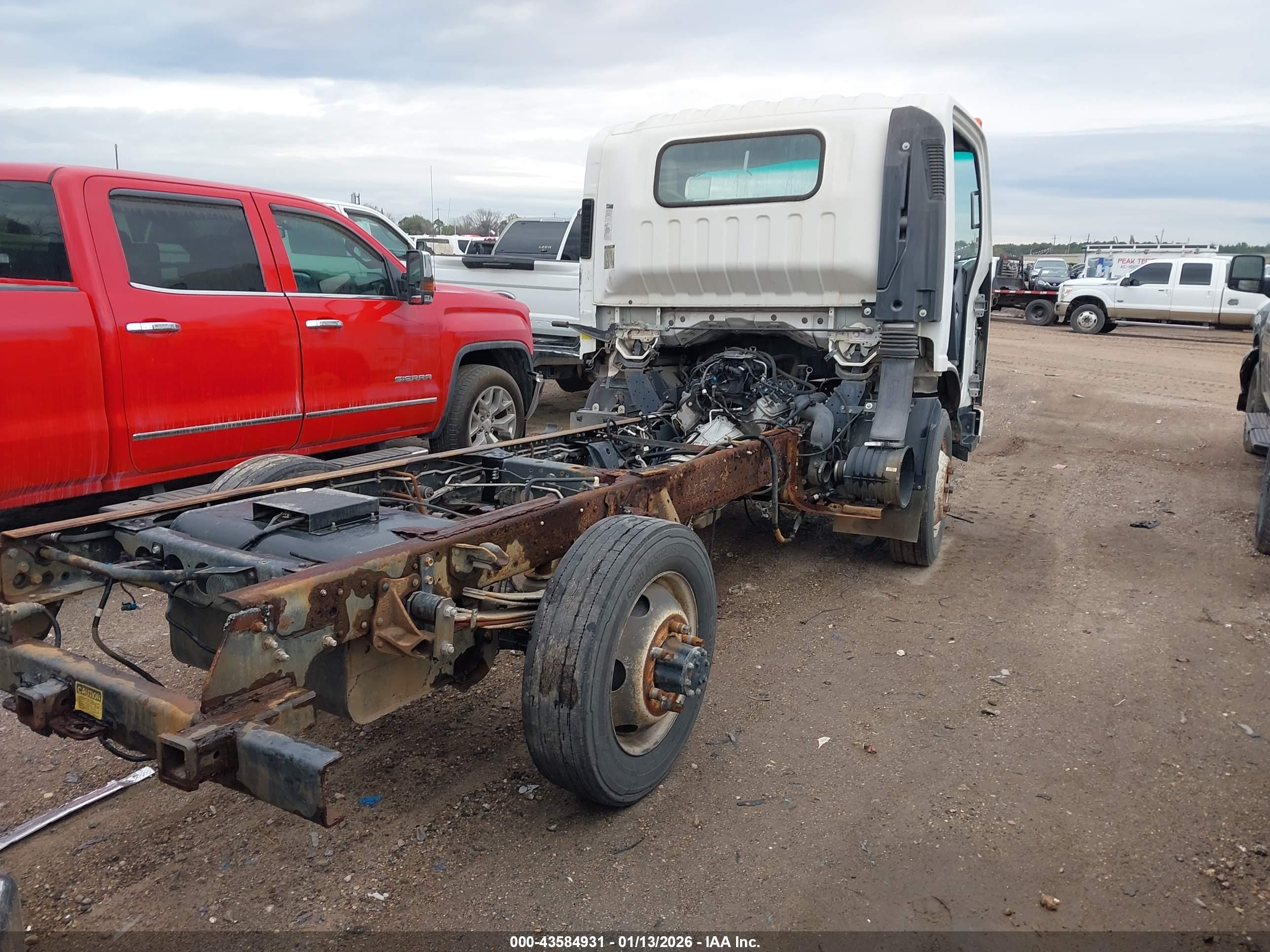 ISUZU NPR image 4