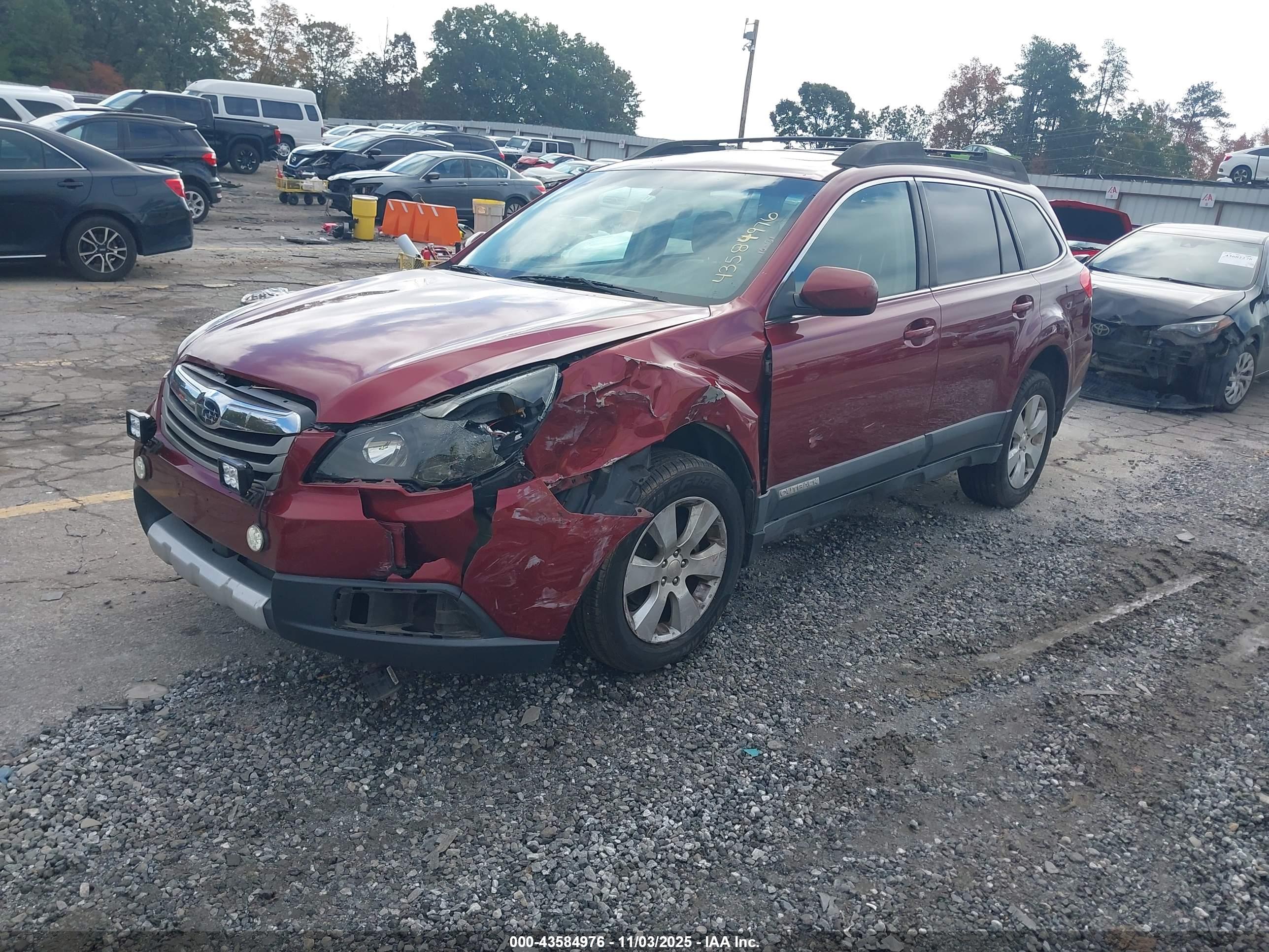 SUBARU OUTBACK image 2