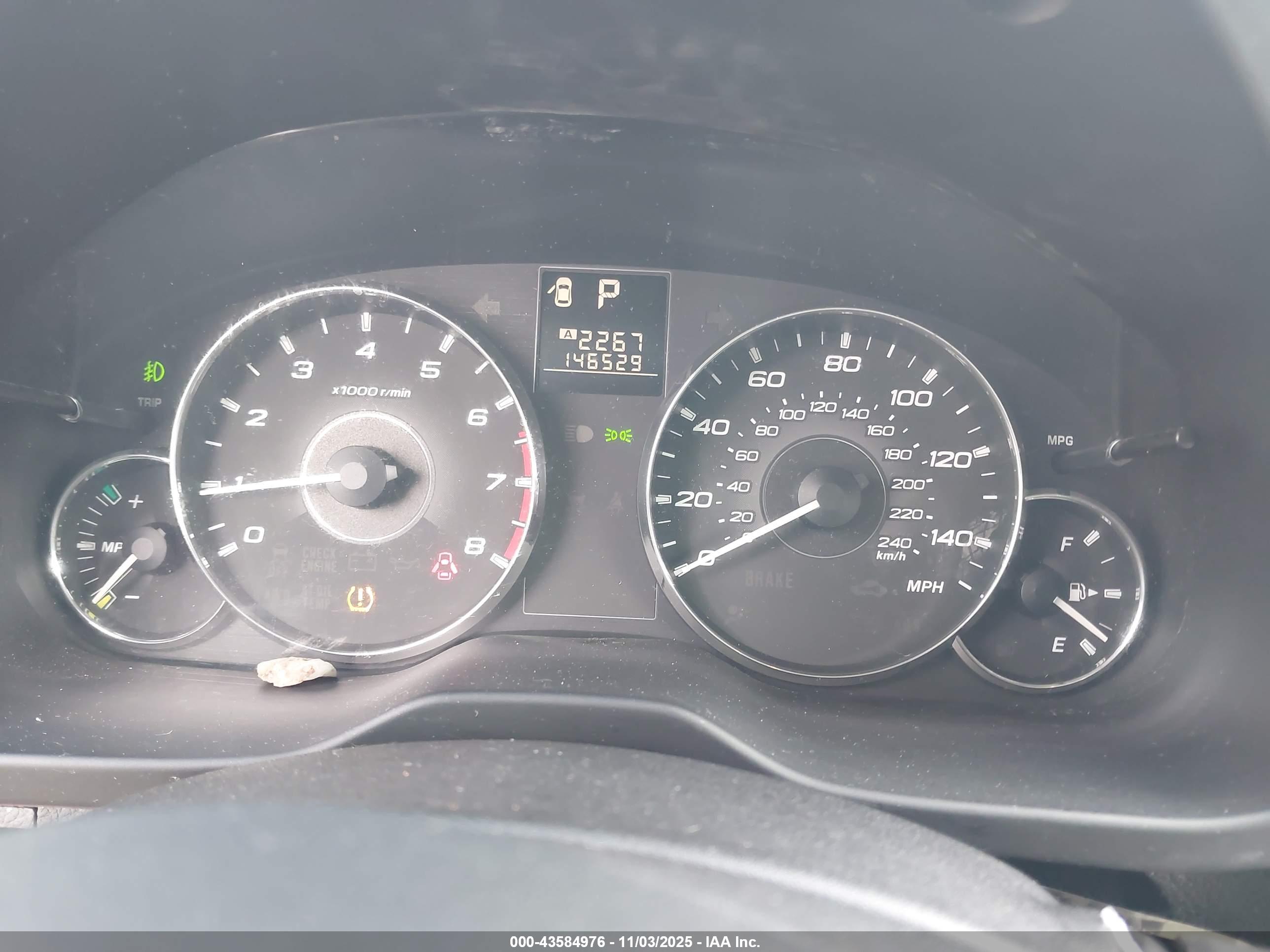 SUBARU OUTBACK image 7