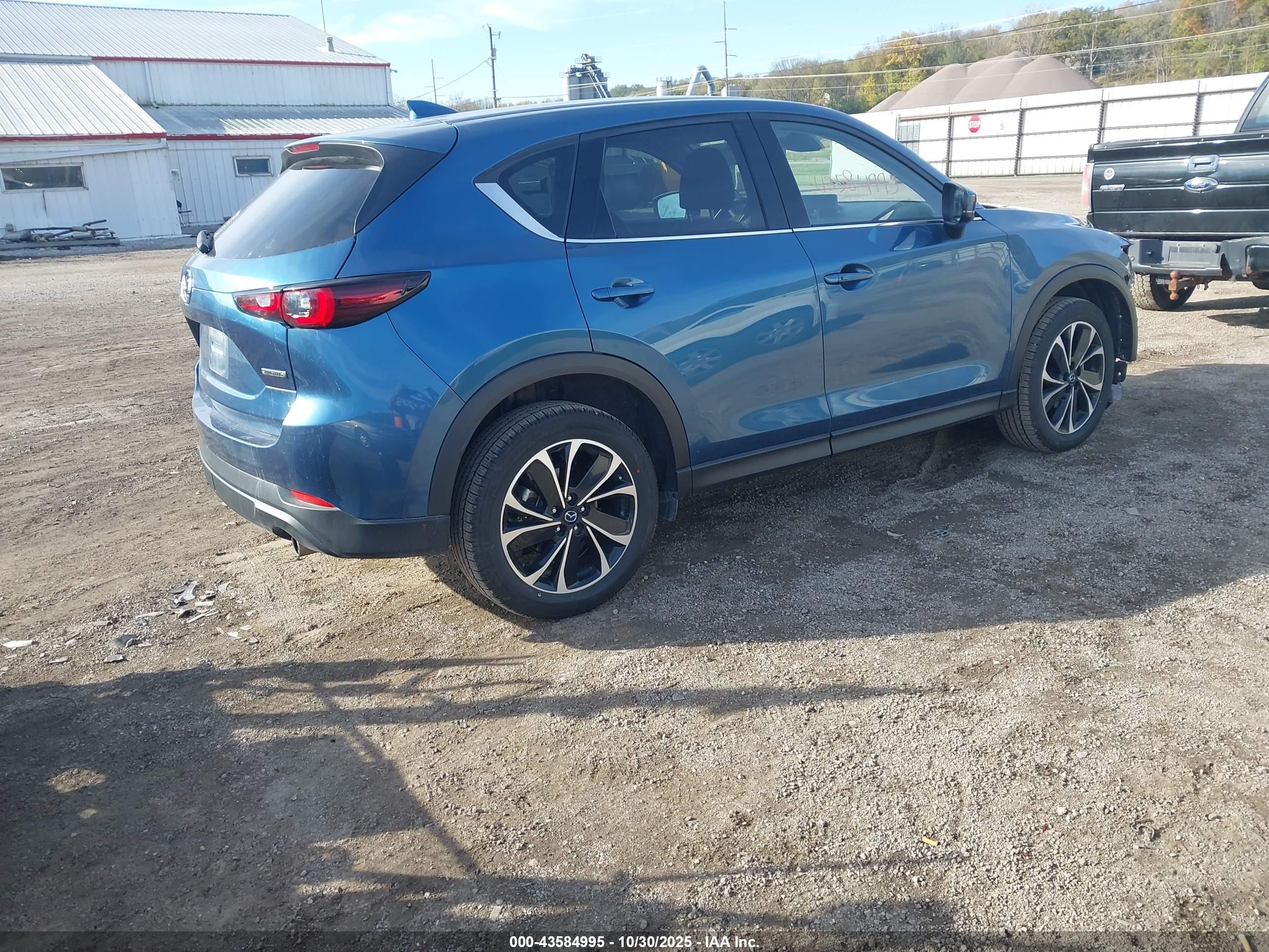 MAZDA CX-5 image 4