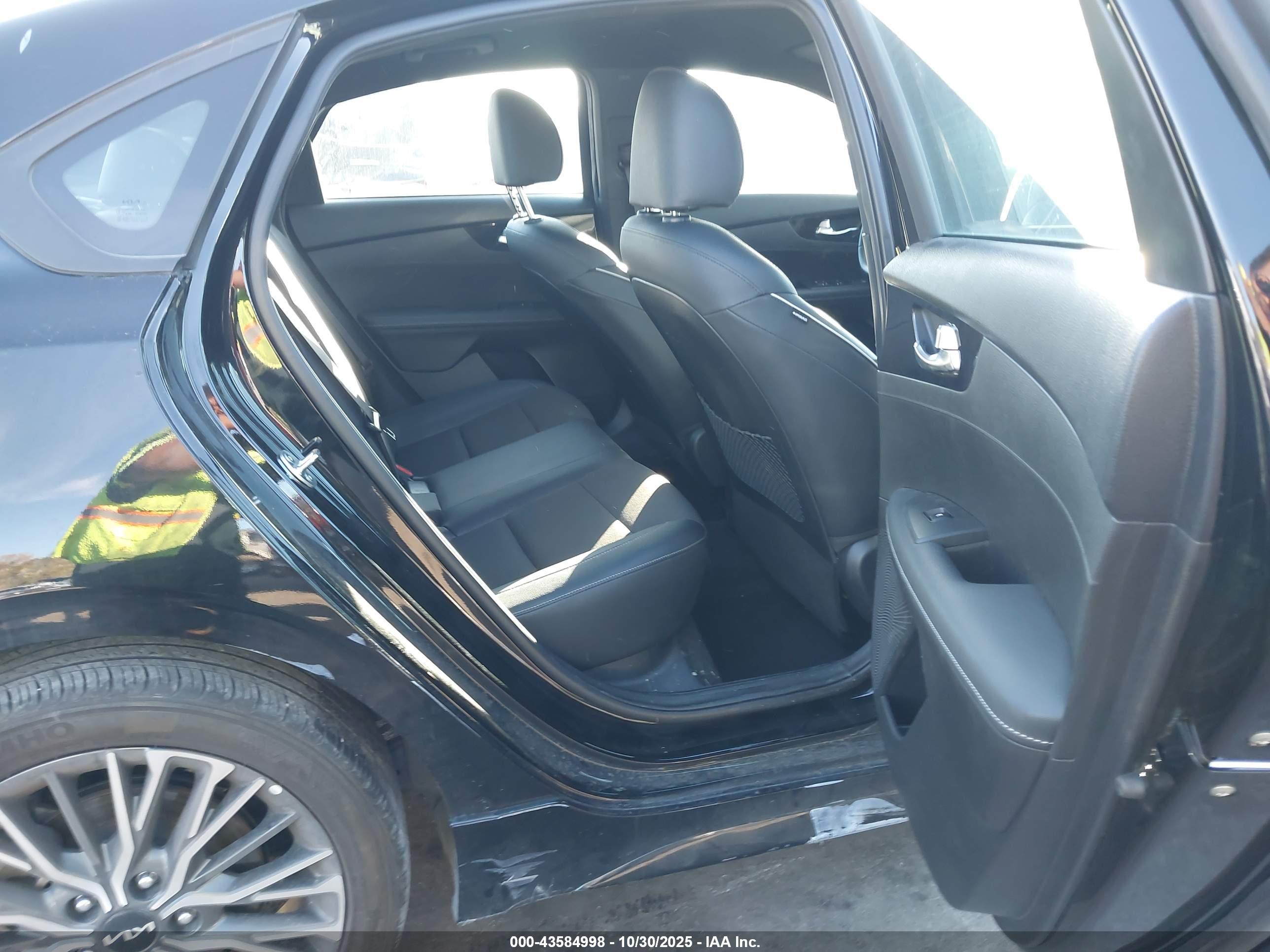 KIA FORTE image 8